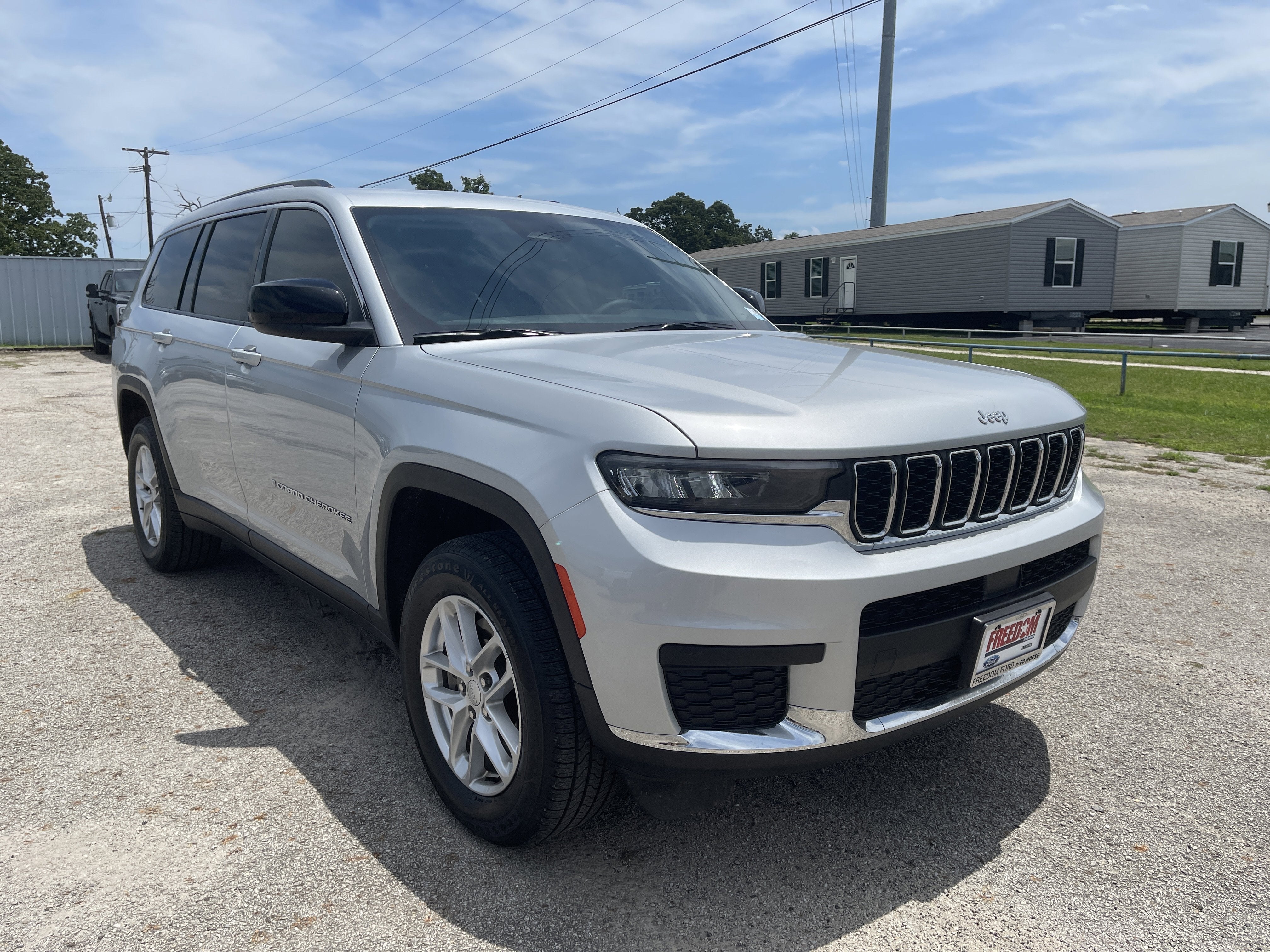 2023 Jeep Grand Cherokee L Laredo