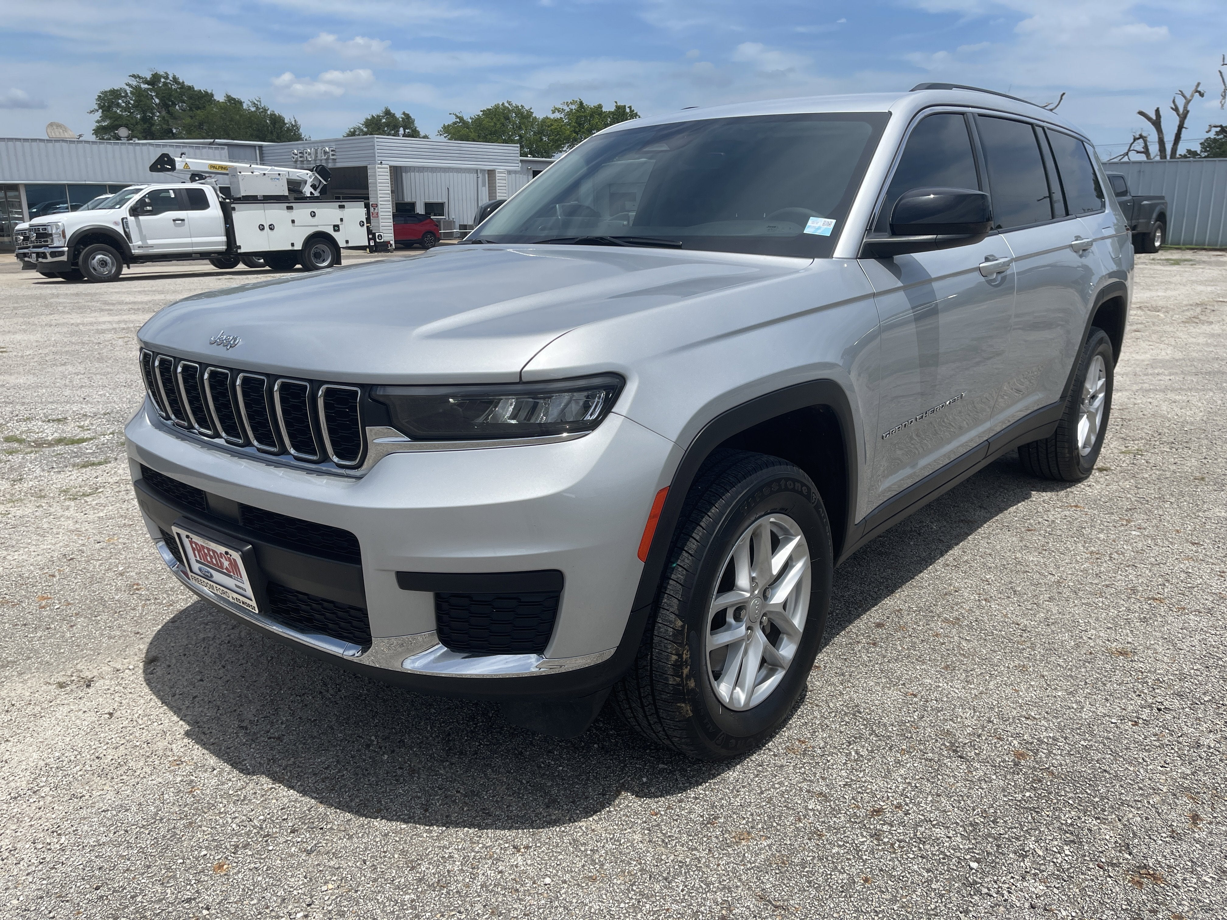 2023 Jeep Grand Cherokee L Laredo
