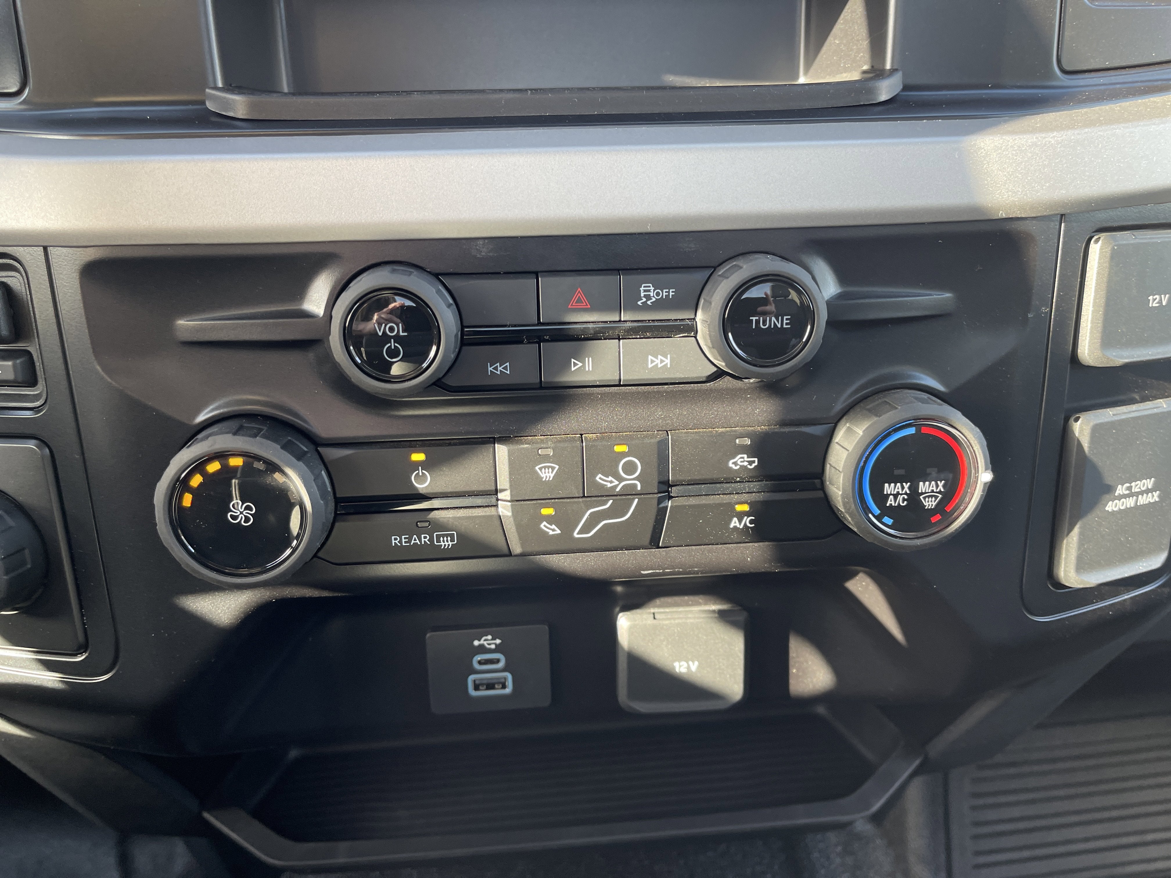 2026 Ford Super Duty F-600 DRW XLT