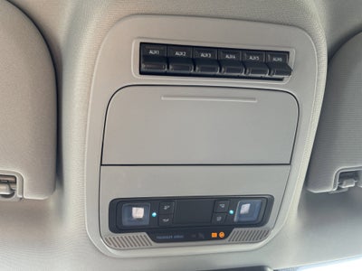 2026 Ford Super Duty F-600 DRW XLT