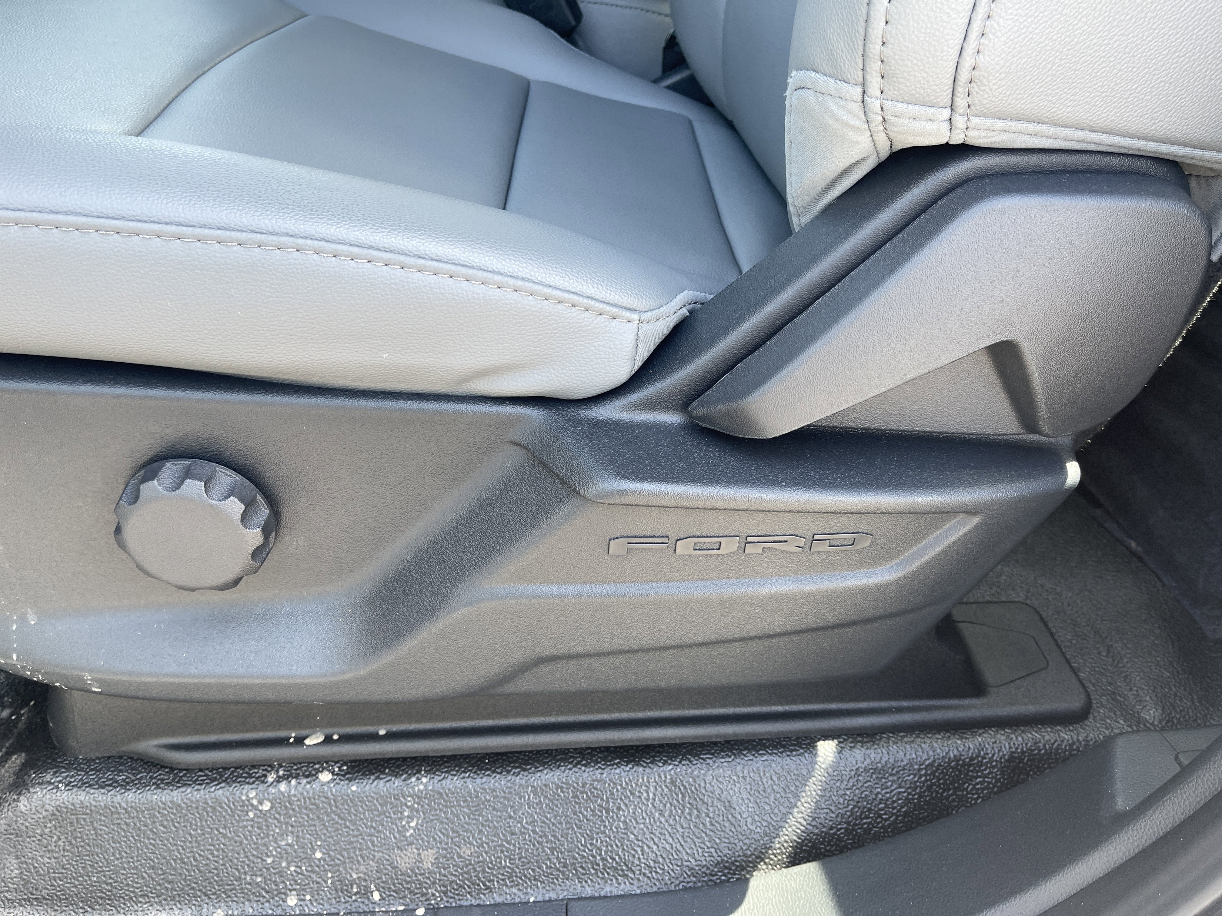 2026 Ford Super Duty F-600 DRW XL