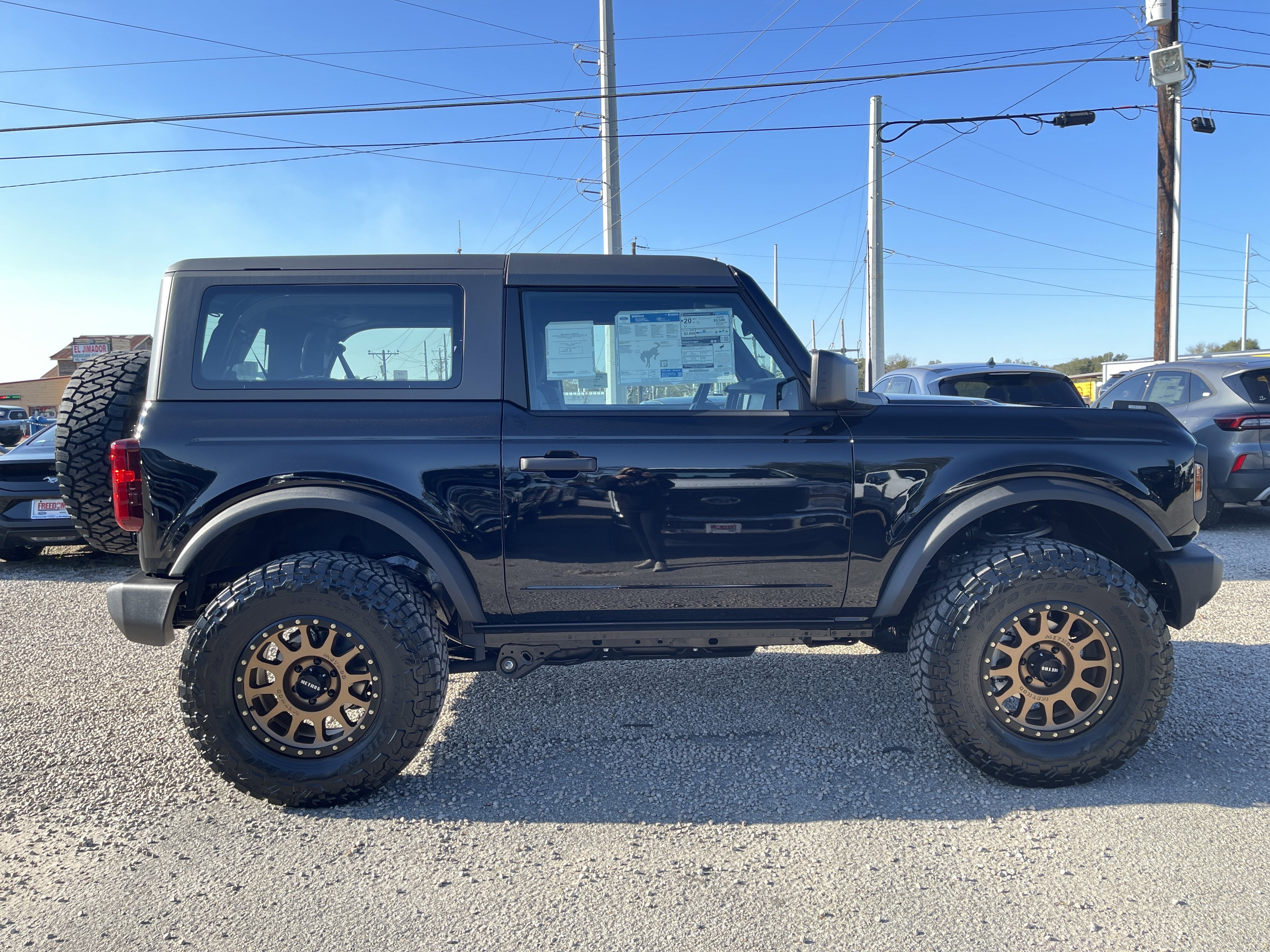 2025 Ford Bronco Base