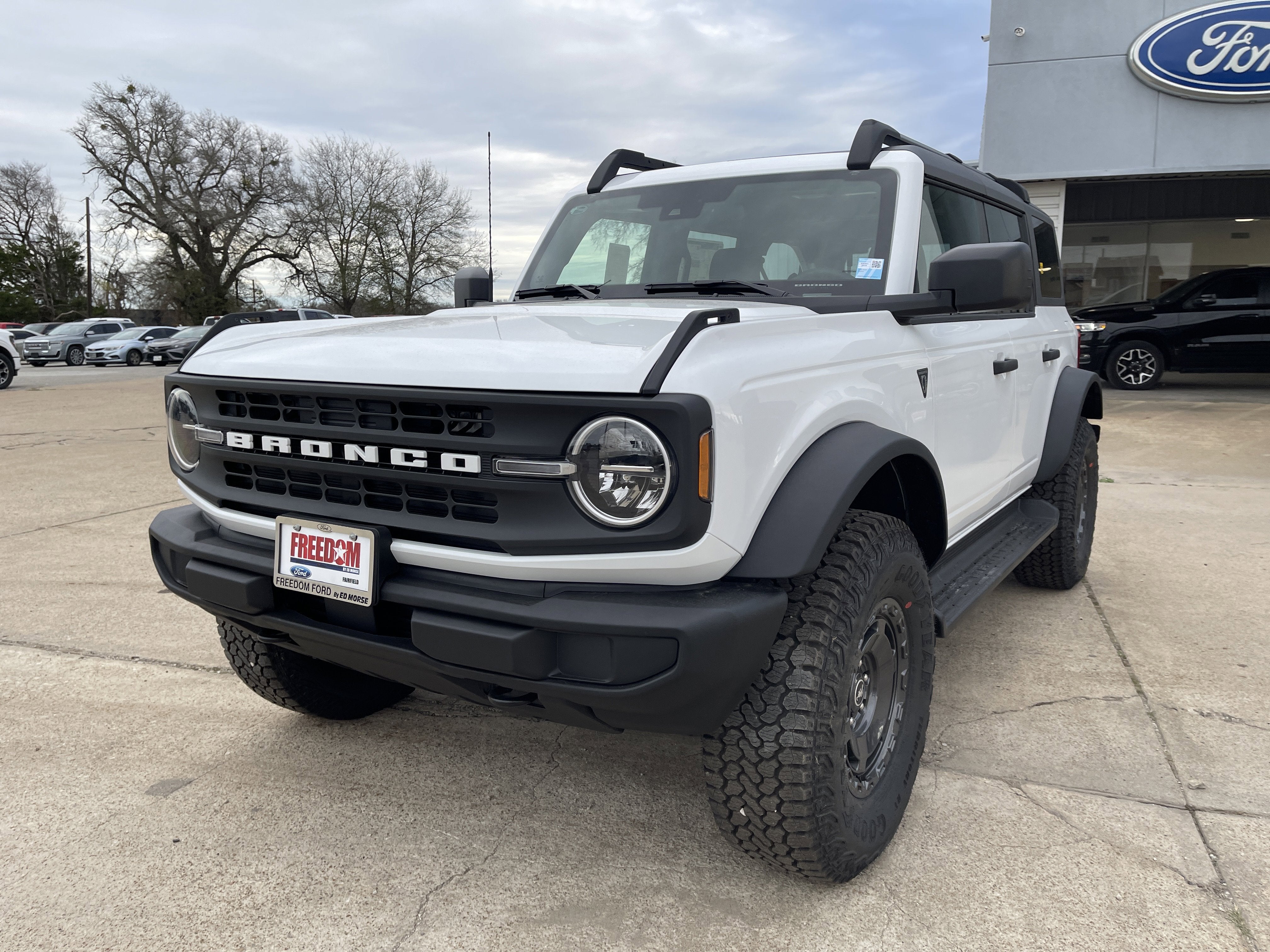 2025 Ford Bronco Base