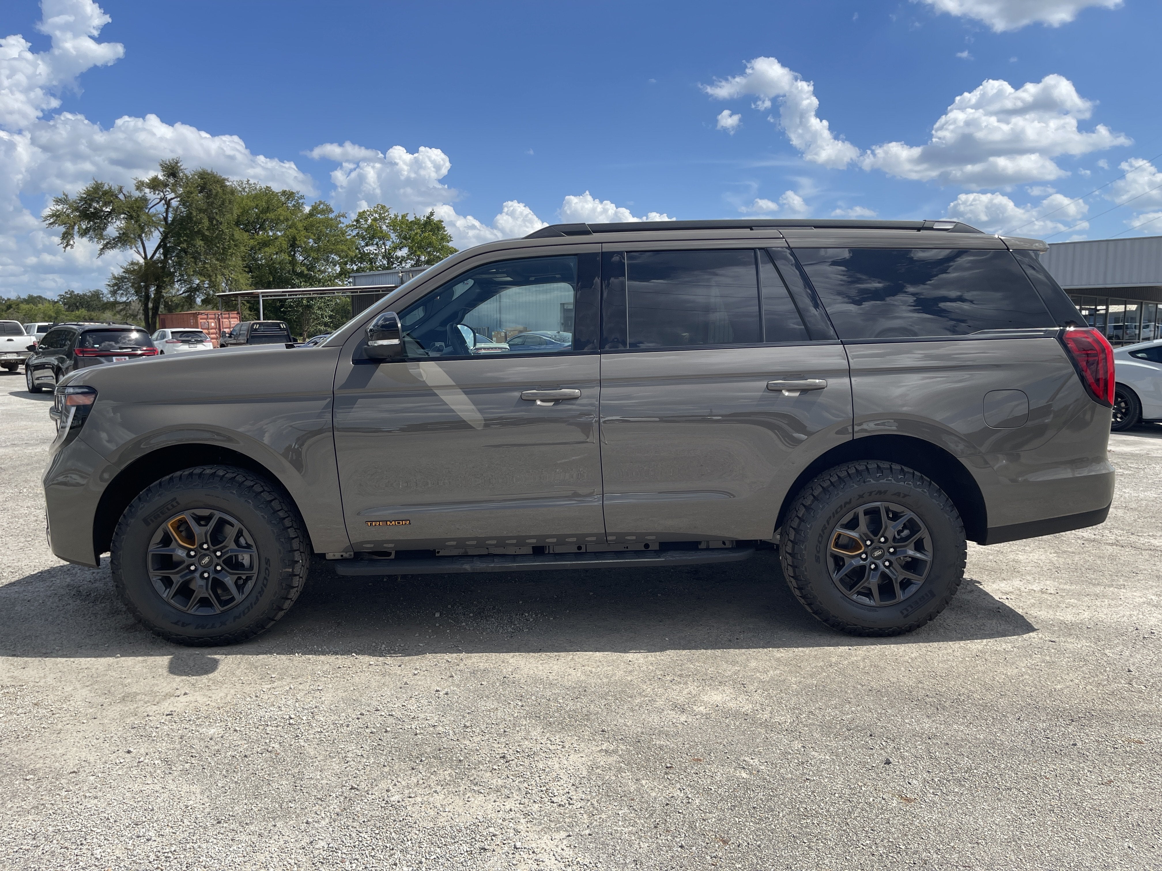 2027 Ford Expedition Tremor