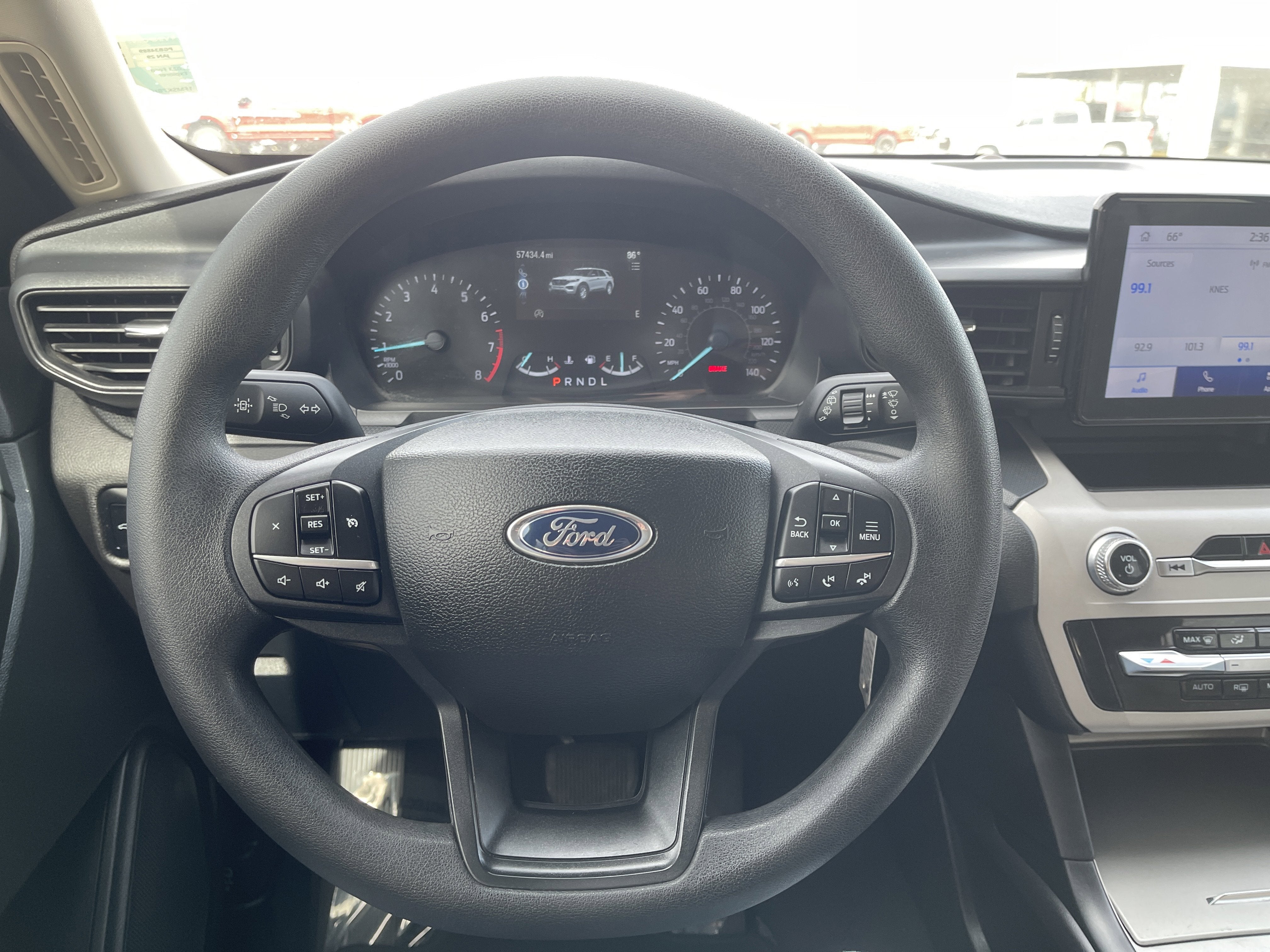 2023 Ford Explorer Base