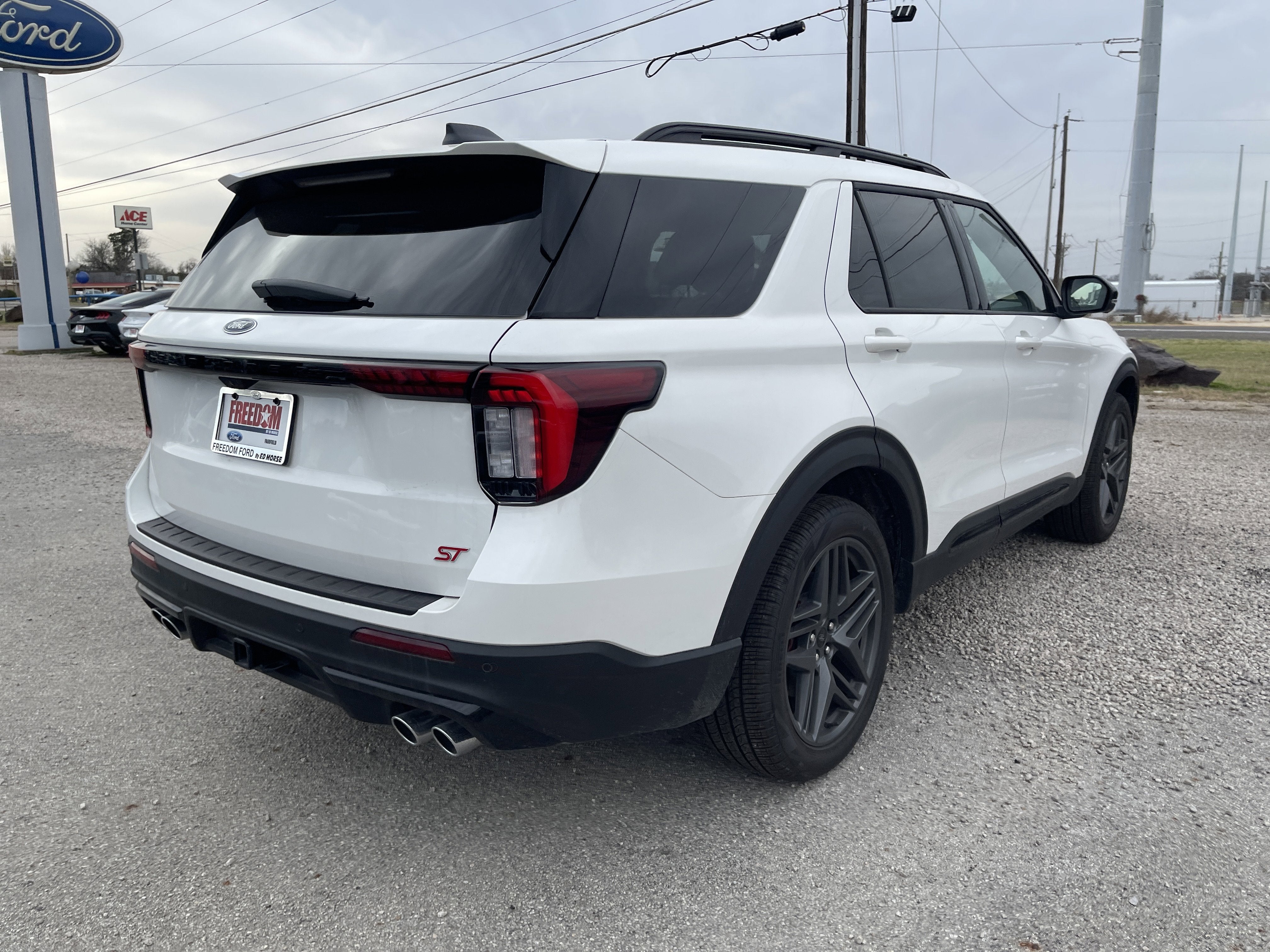 2025 Ford Explorer ST