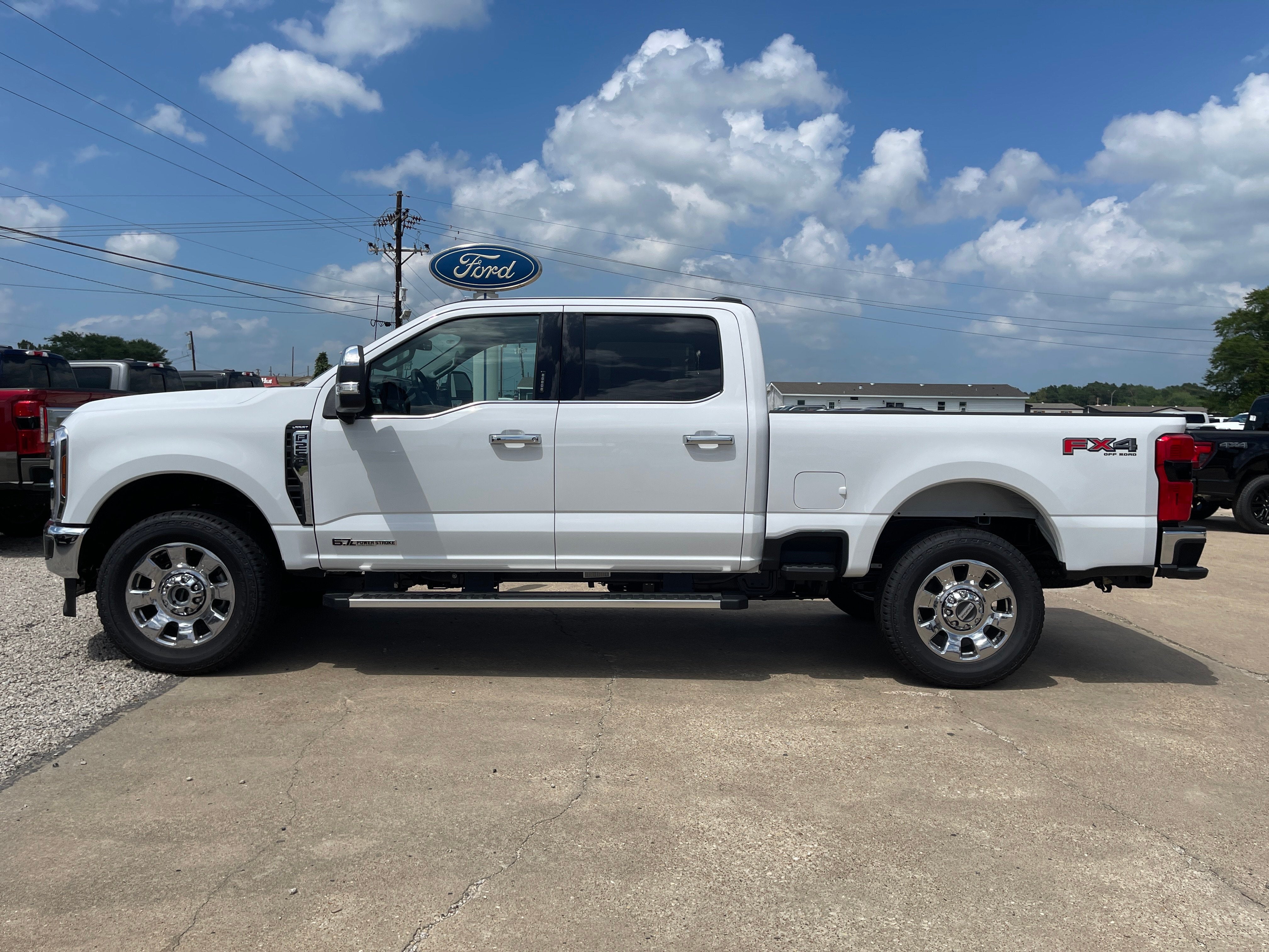 2026 Ford Super Duty F-250 SRW LARIAT
