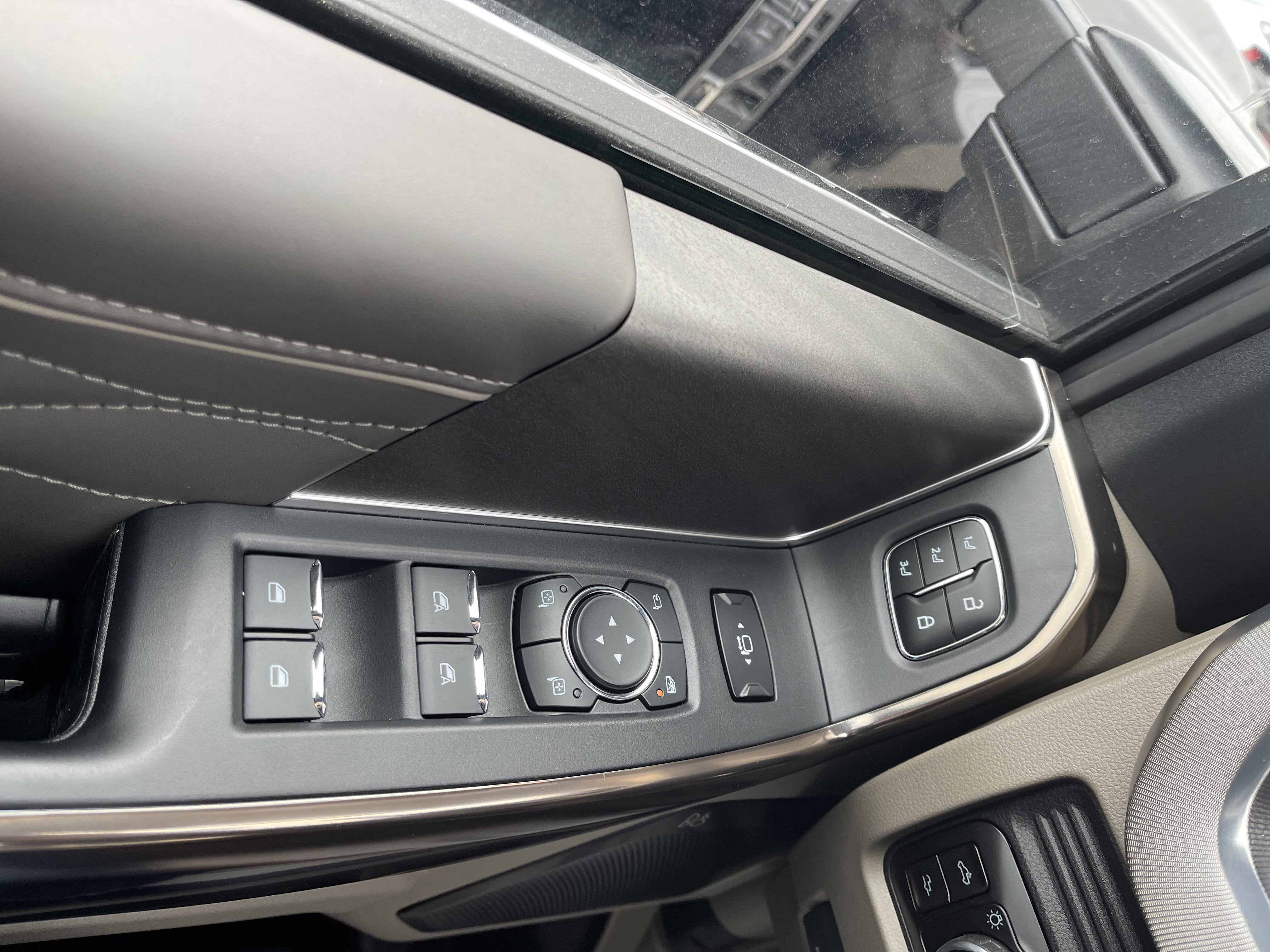 2026 Ford Super Duty F-350 SRW Platinum