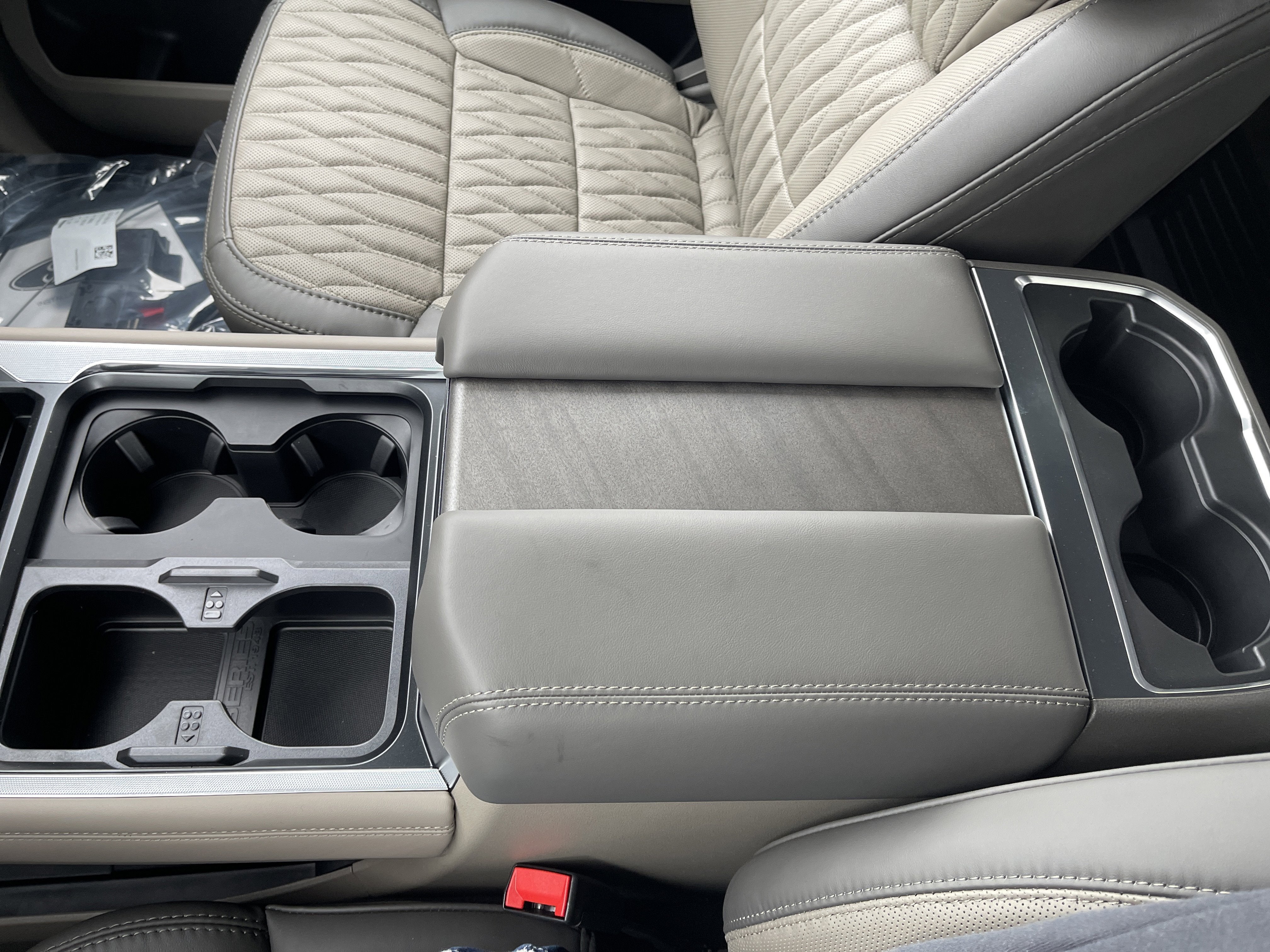 2026 Ford Super Duty F-350 SRW Platinum