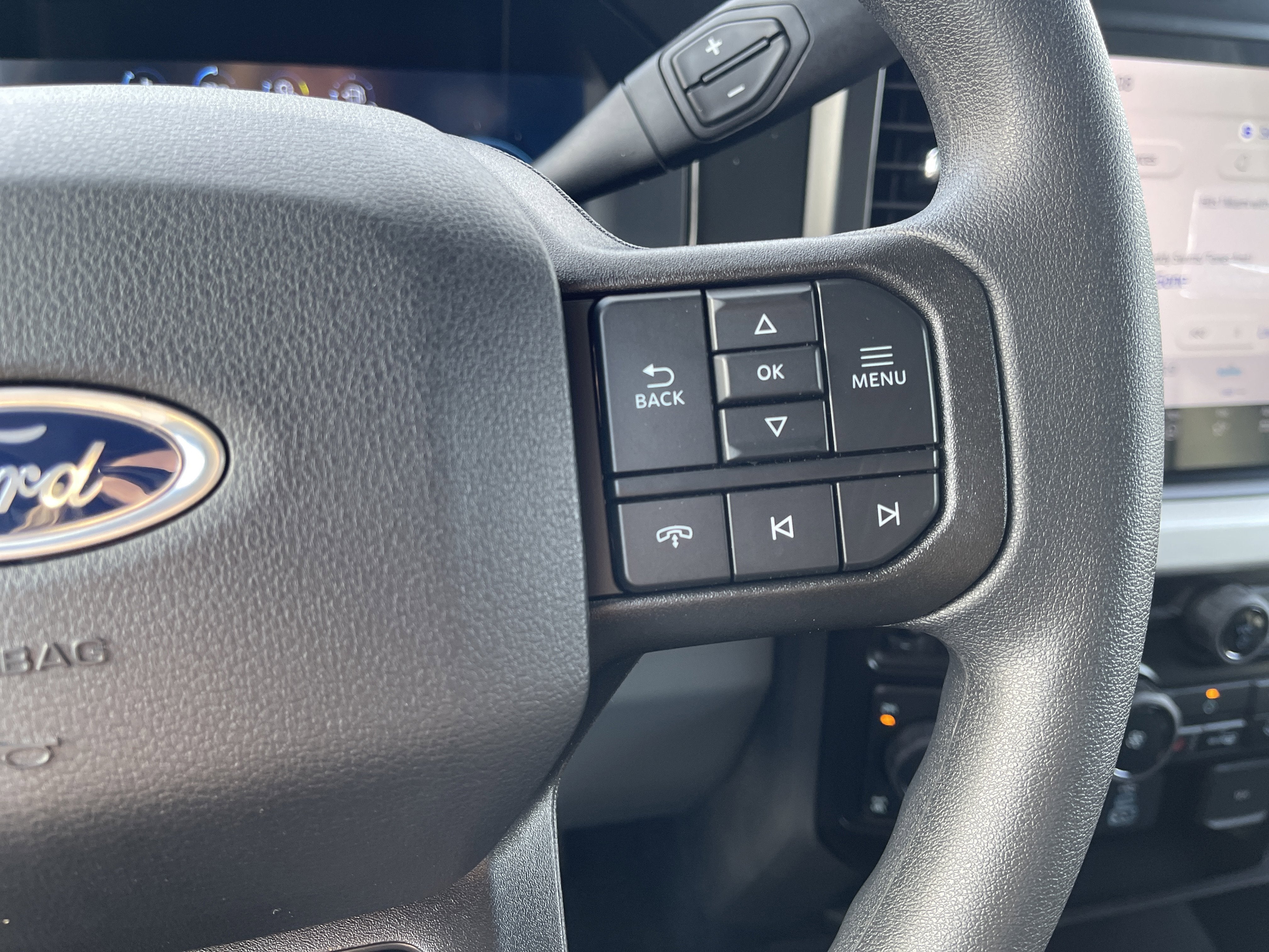 2026 Ford Super Duty F-350 SRW XLT