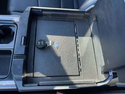 2024 Ford Super Duty F-350 SRW LARIAT