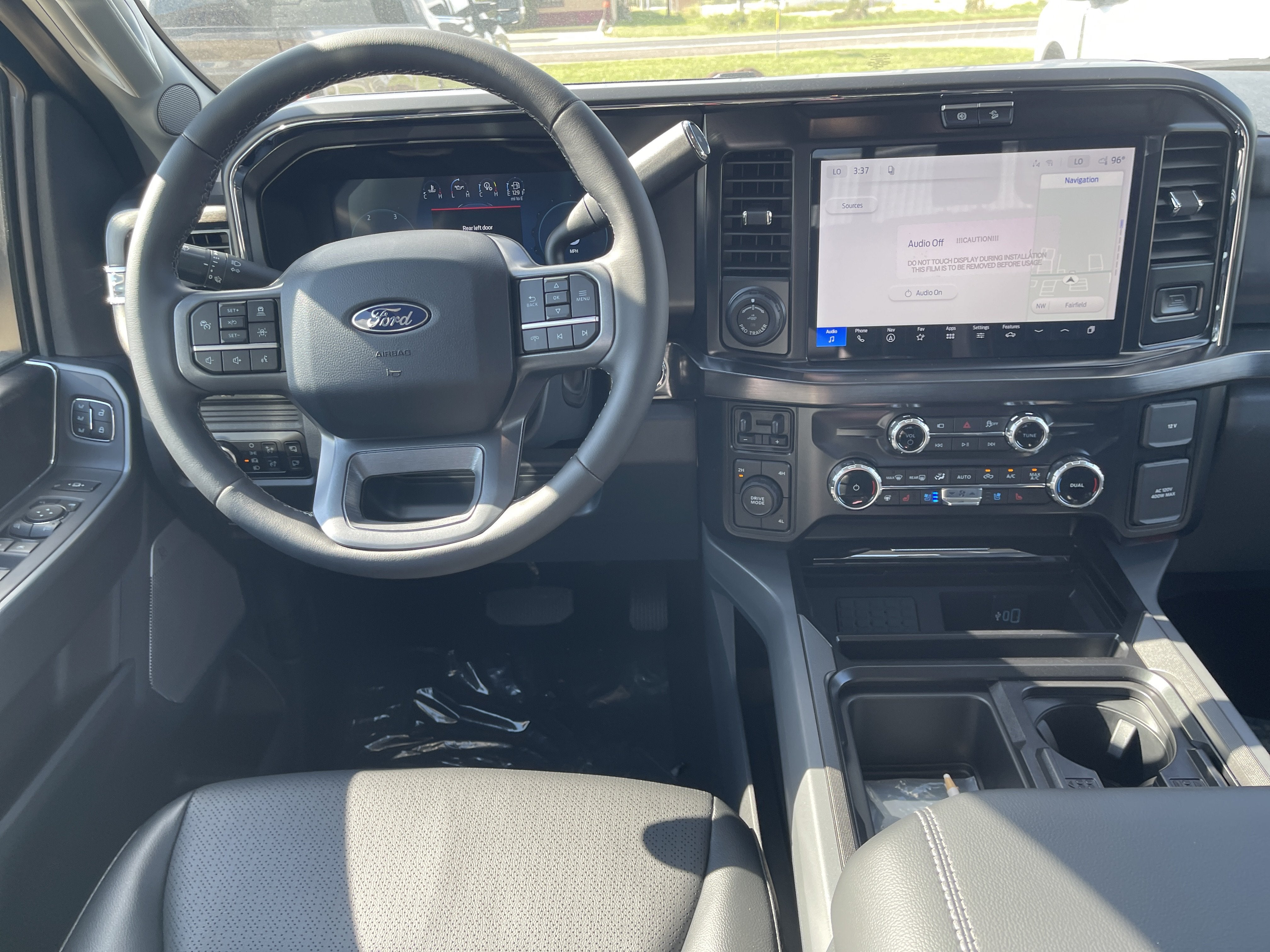 2027 Ford Super Duty F-350 DRW F-350® Lariat®