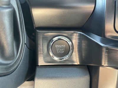 2027 Ford Super Duty F-350 DRW F-350® Lariat®