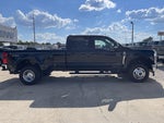 2027 Ford Super Duty F-350 DRW F-350® Lariat®
