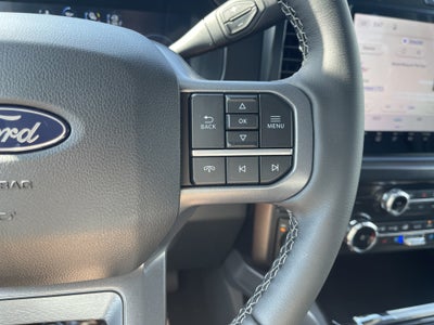 2027 Ford Super Duty F-350 DRW LARIAT