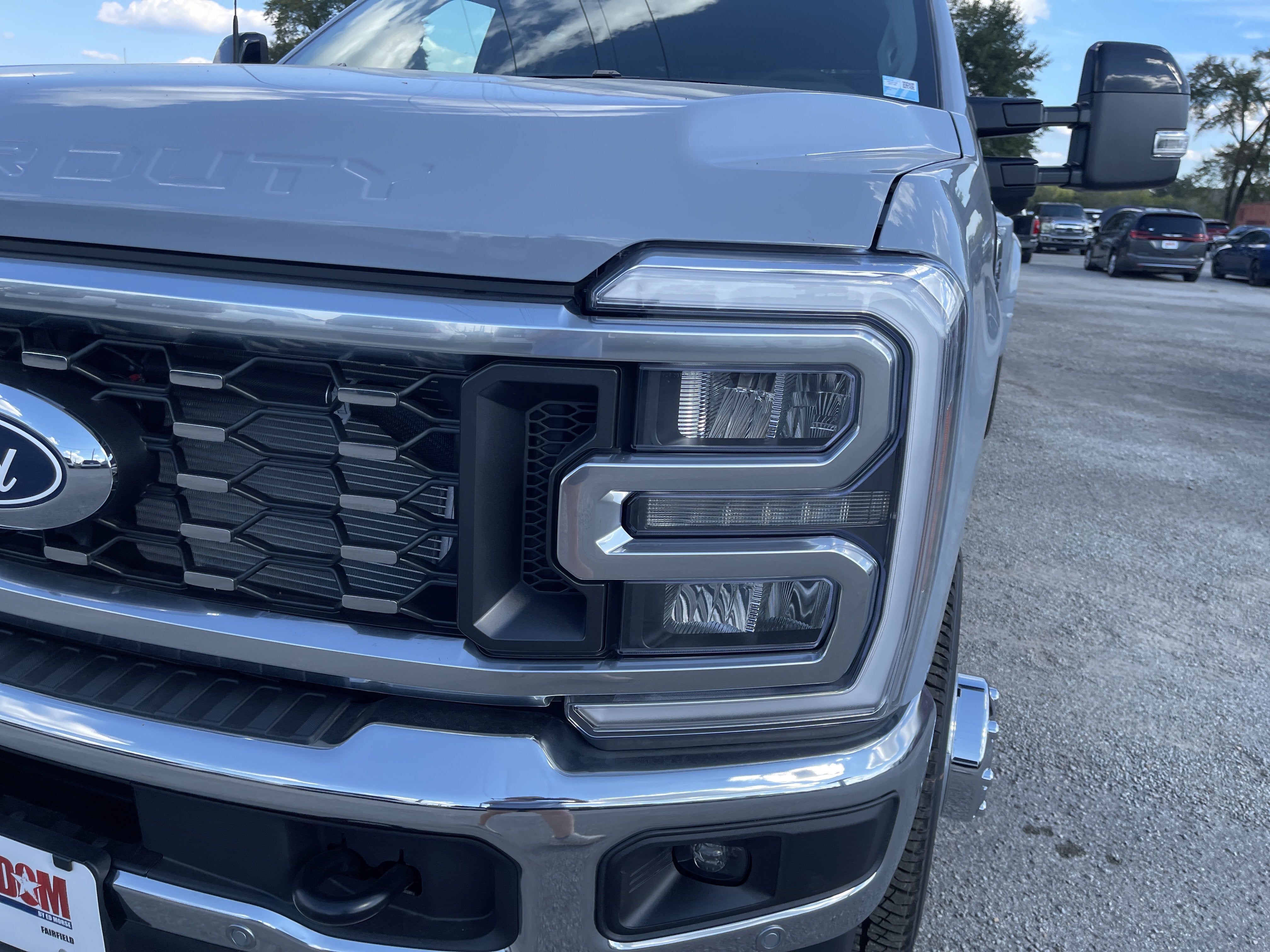 2027 Ford Super Duty F-350 DRW F-350® Lariat®