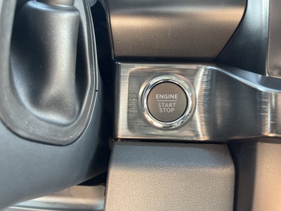 2027 Ford Super Duty F-350 DRW F-350® Lariat®