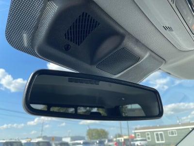 2027 Ford Super Duty F-350 DRW F-350® Lariat®