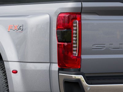 2027 Ford Super Duty F-350 DRW F-350® Lariat®