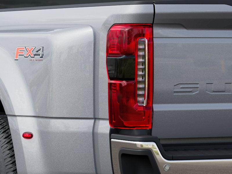2027 Ford Super Duty F-350 DRW F-350® Lariat®