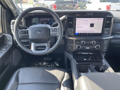 2027 Ford Super Duty F-350 DRW F-350® Lariat®