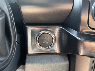 2027 Ford Super Duty F-350 DRW F-350® Lariat®