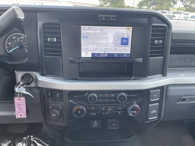 2026 Ford Super Duty F-350 DRW XL
