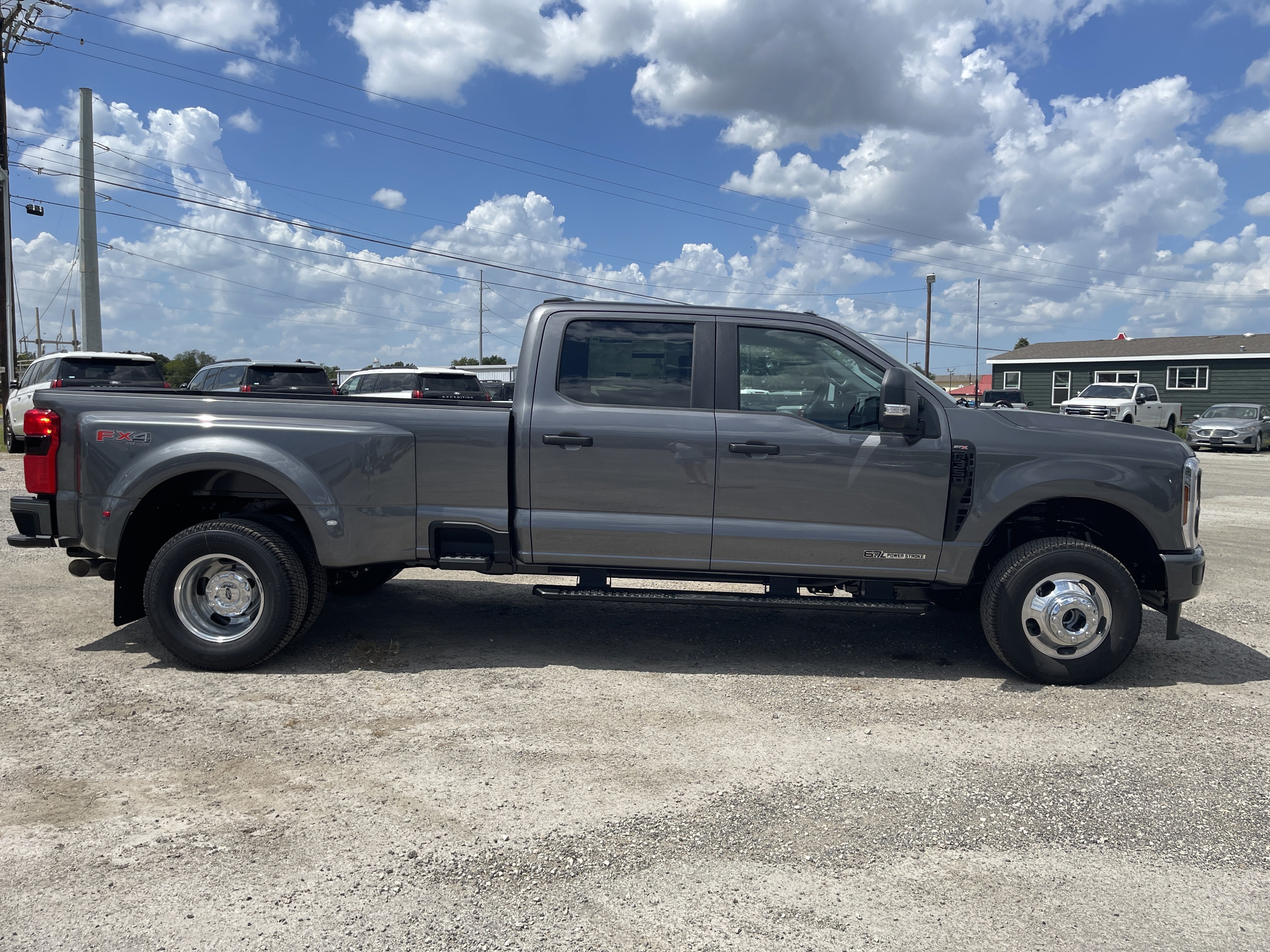 2026 Ford Super Duty F-350 DRW XL