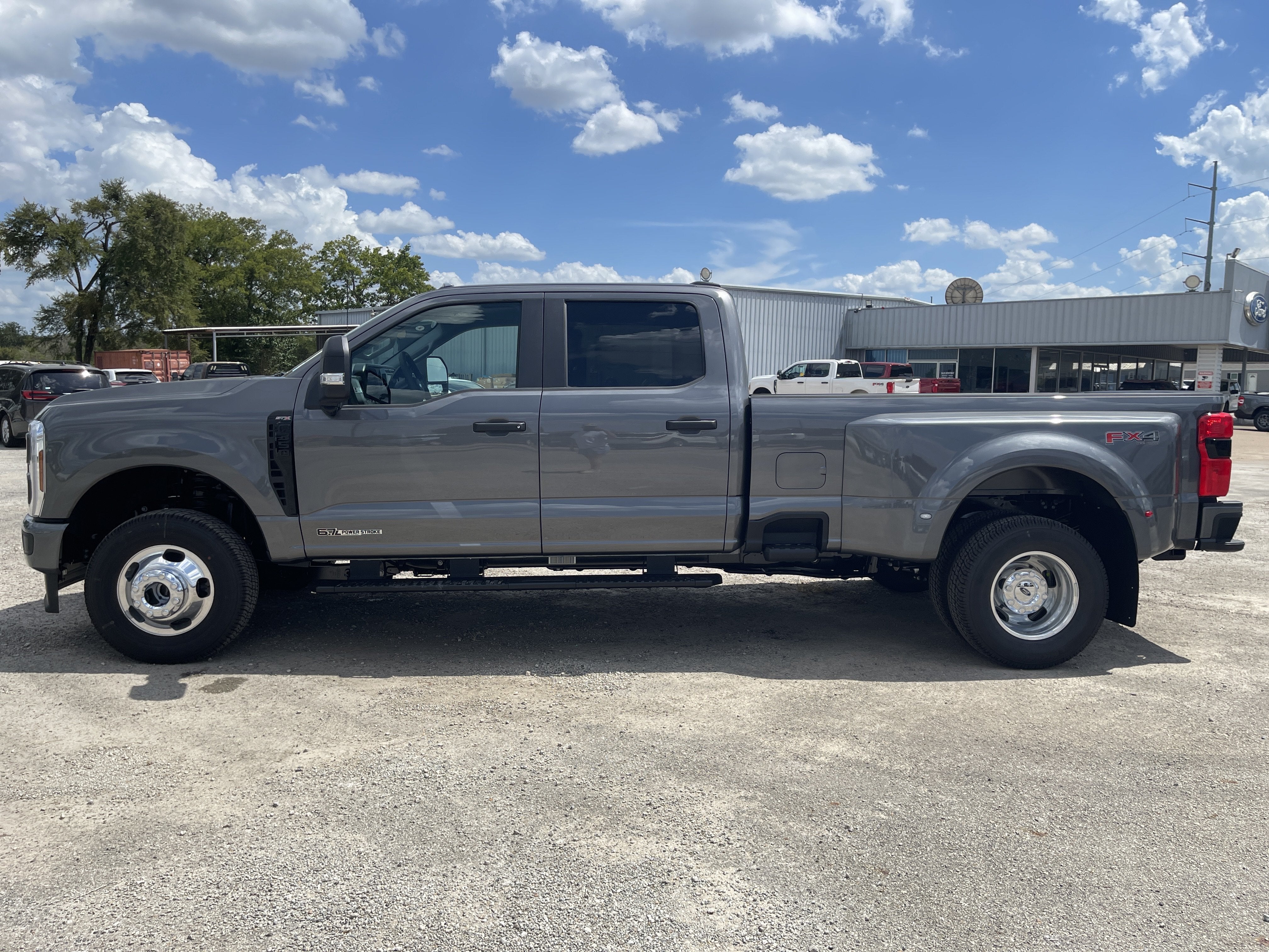2026 Ford Super Duty F-350 DRW XL