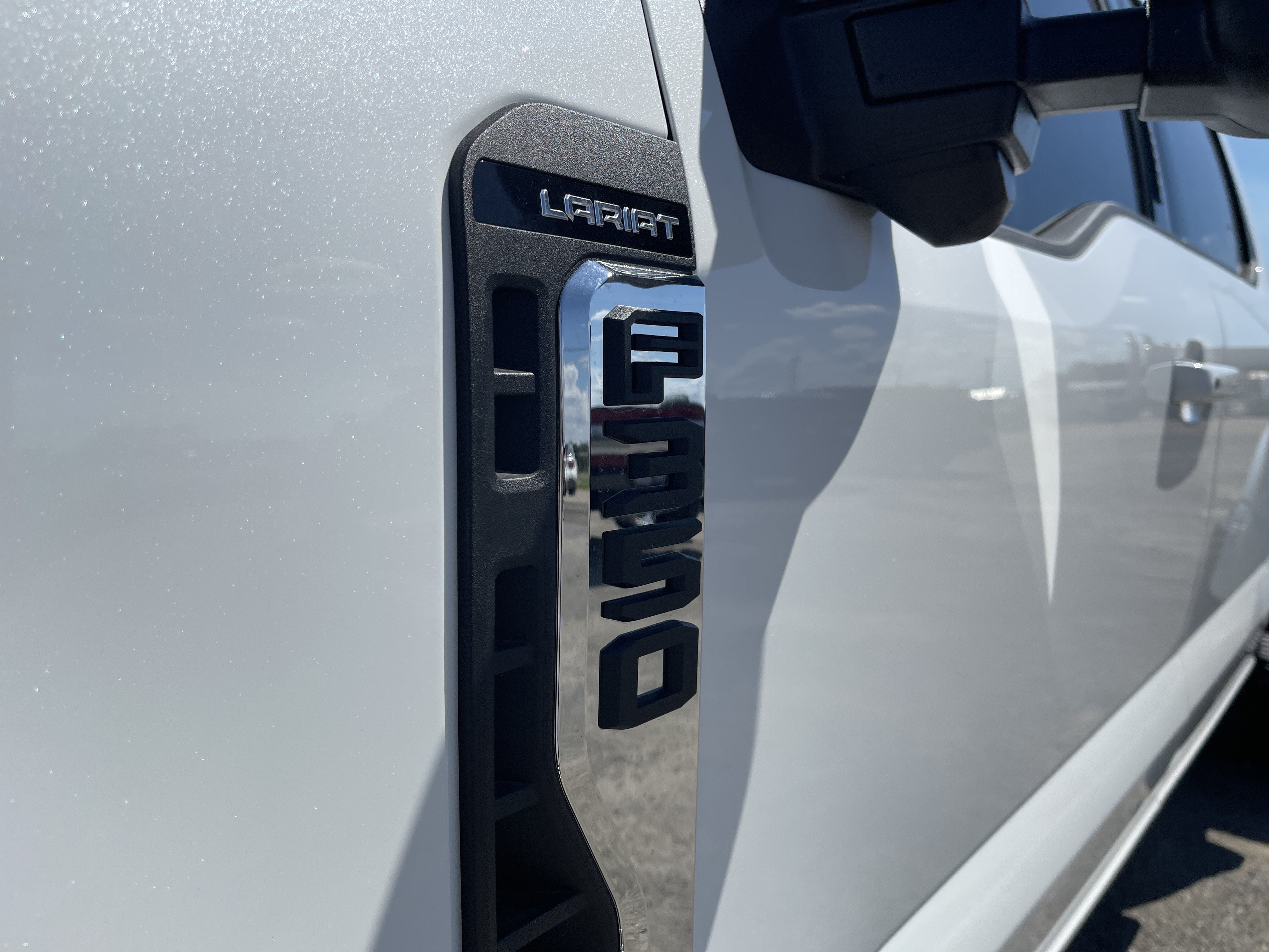 2026 Ford Super Duty F-350 DRW LARIAT