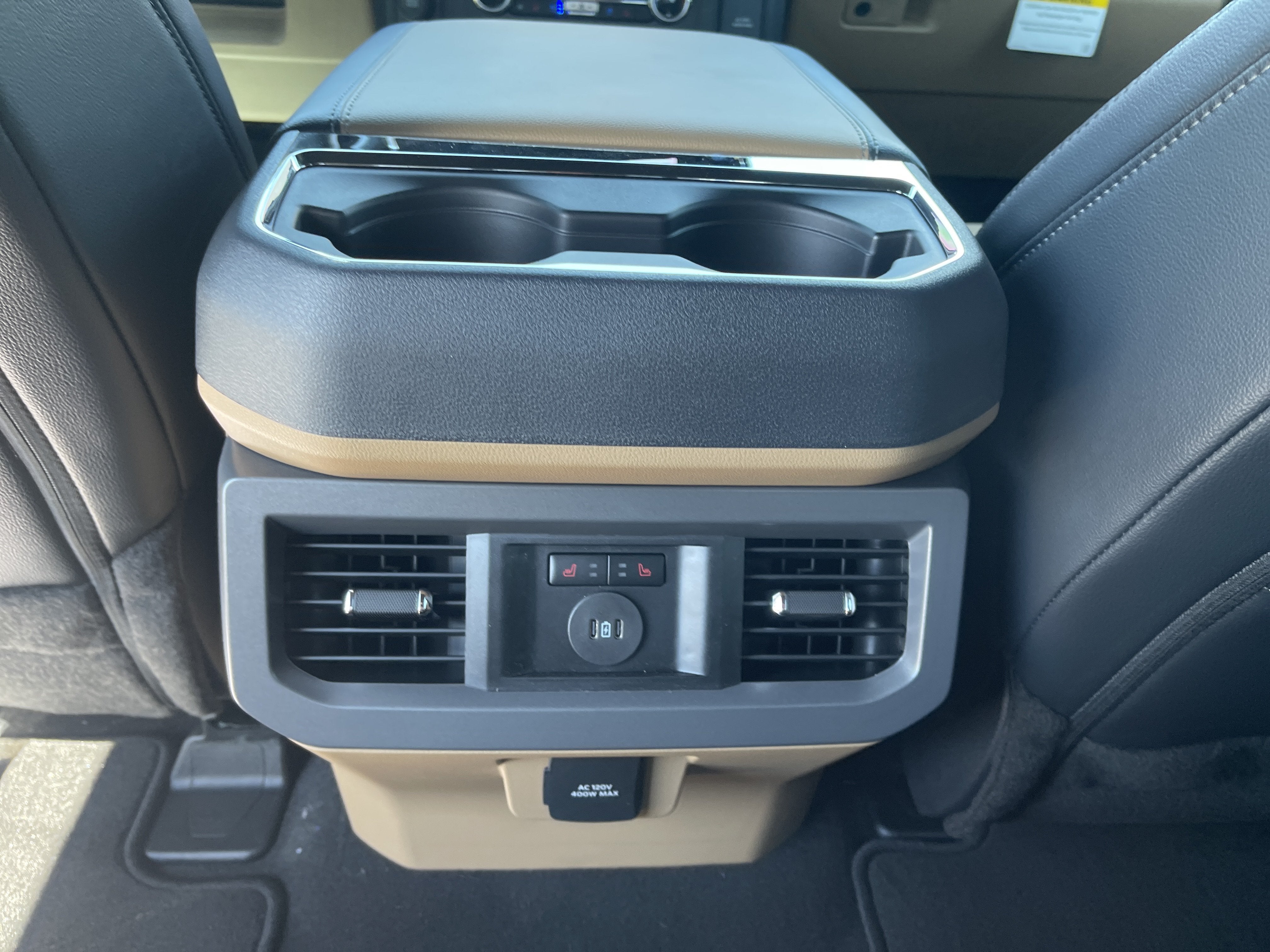 2026 Ford Super Duty F-350 DRW LARIAT