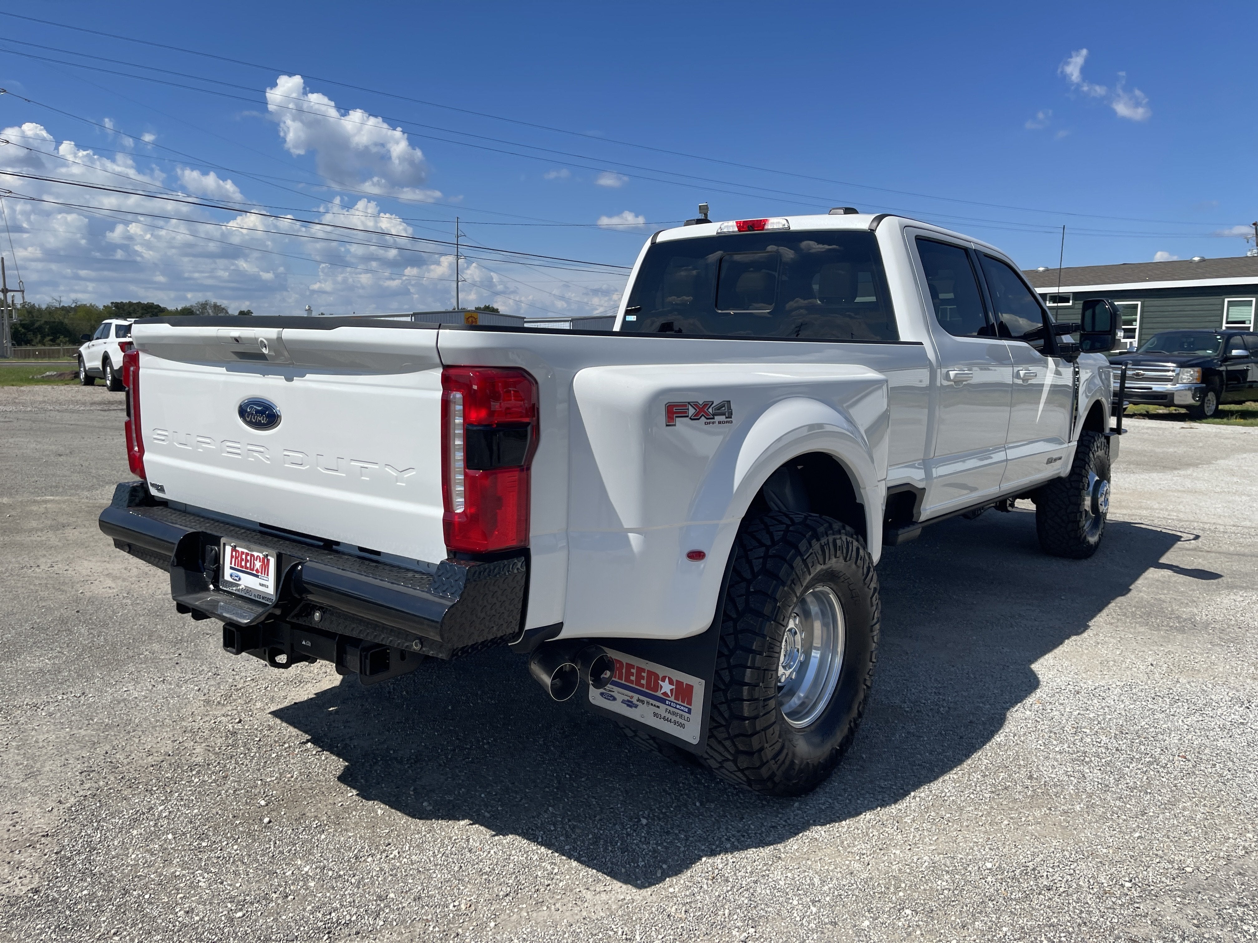 2026 Ford Super Duty F-350 DRW LARIAT