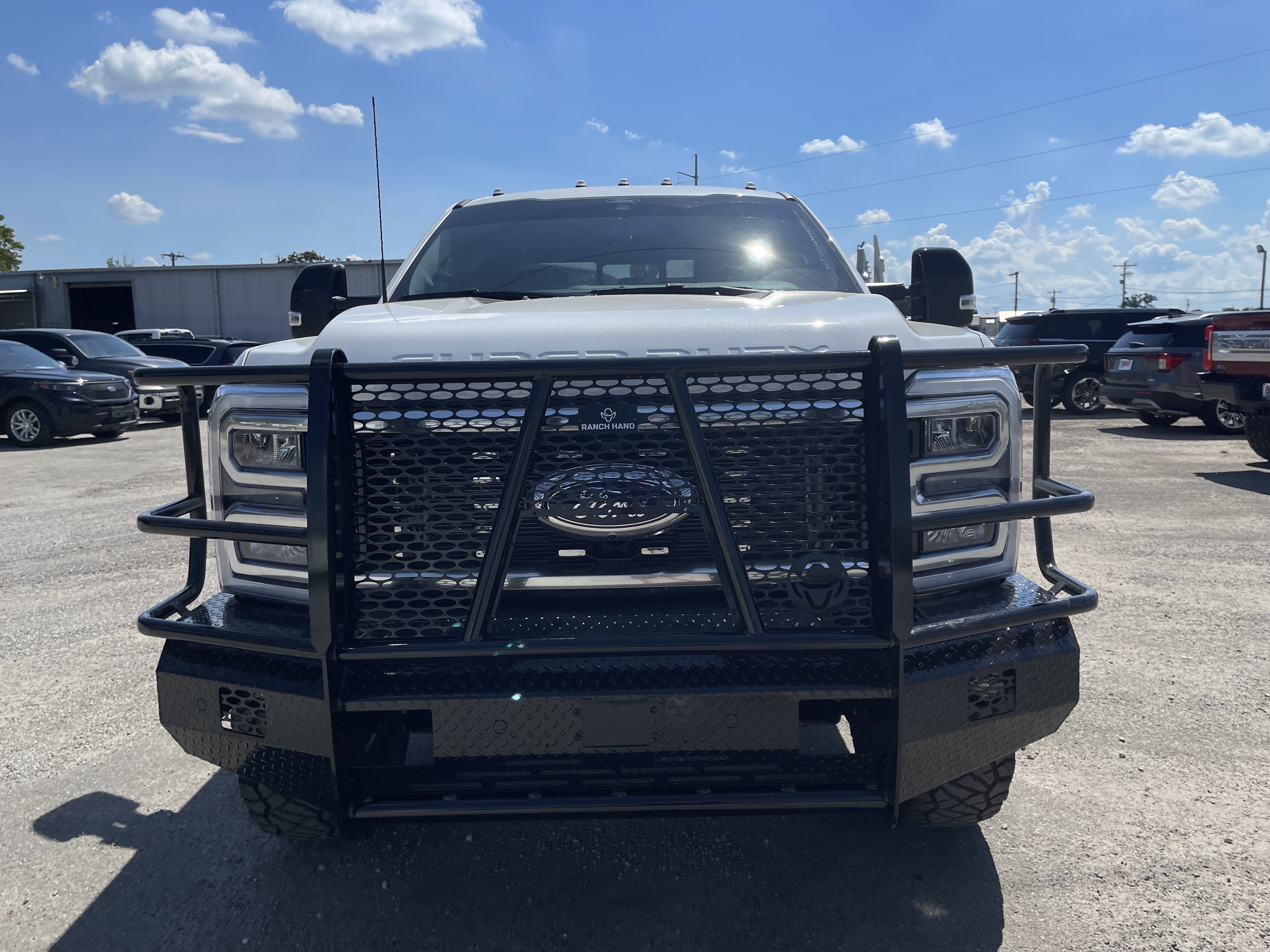 2026 Ford Super Duty F-350 DRW LARIAT