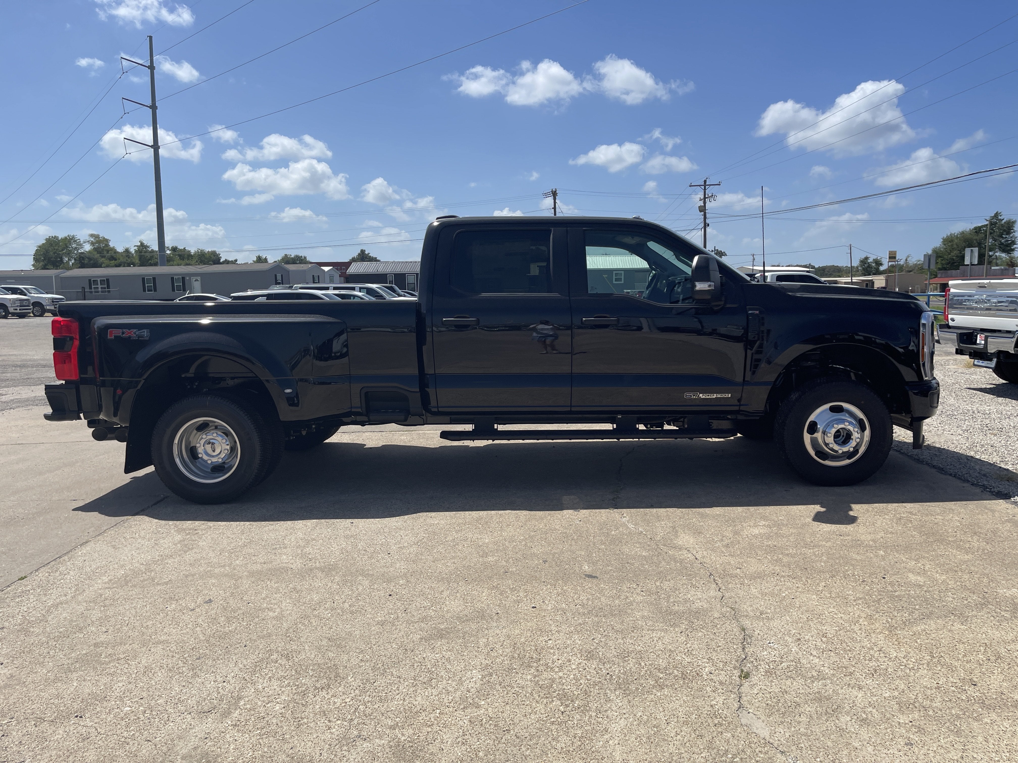 2026 Ford Super Duty F-350 DRW XL