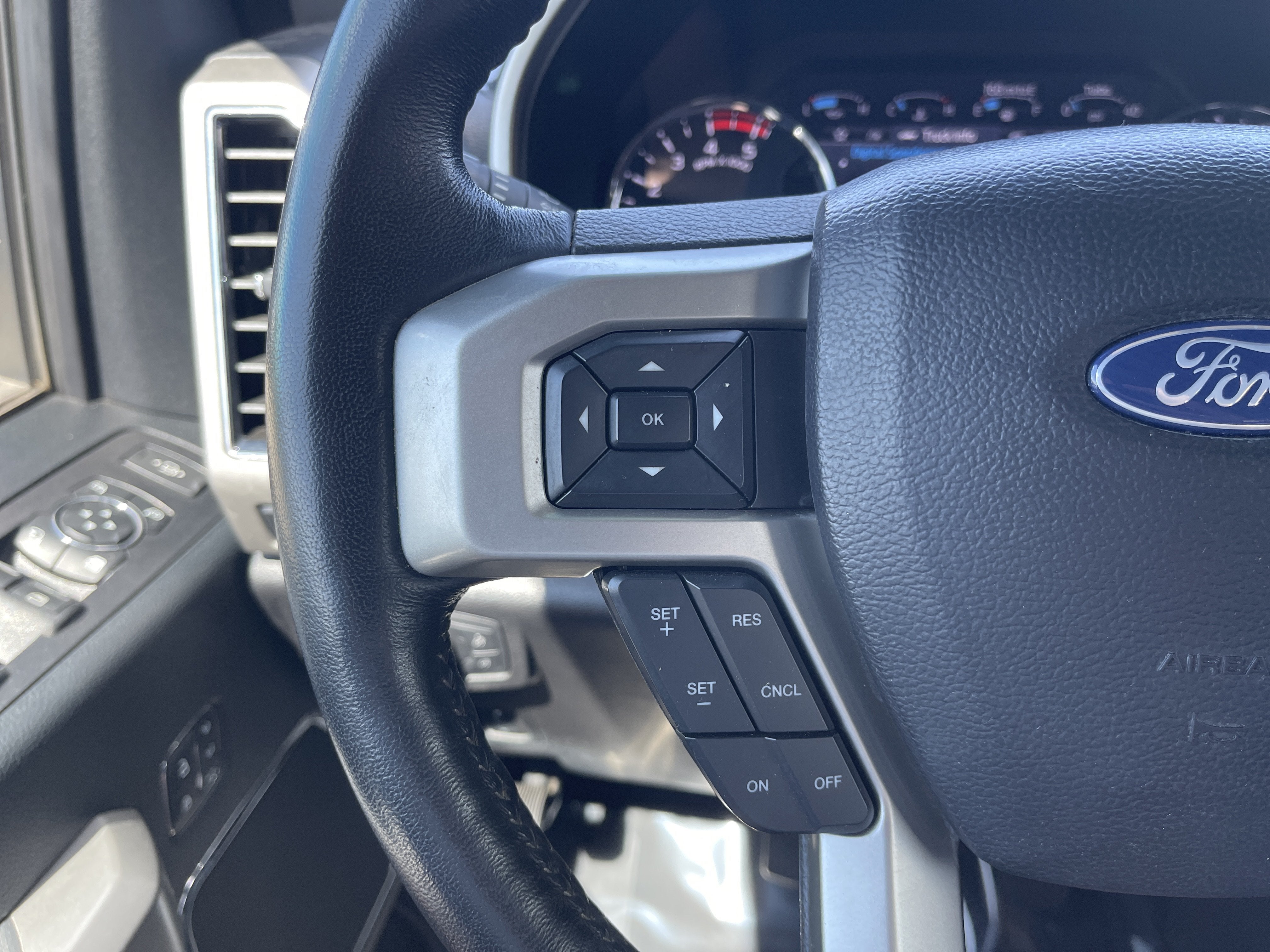 2021 Ford Super Duty F-350 DRW LARIAT