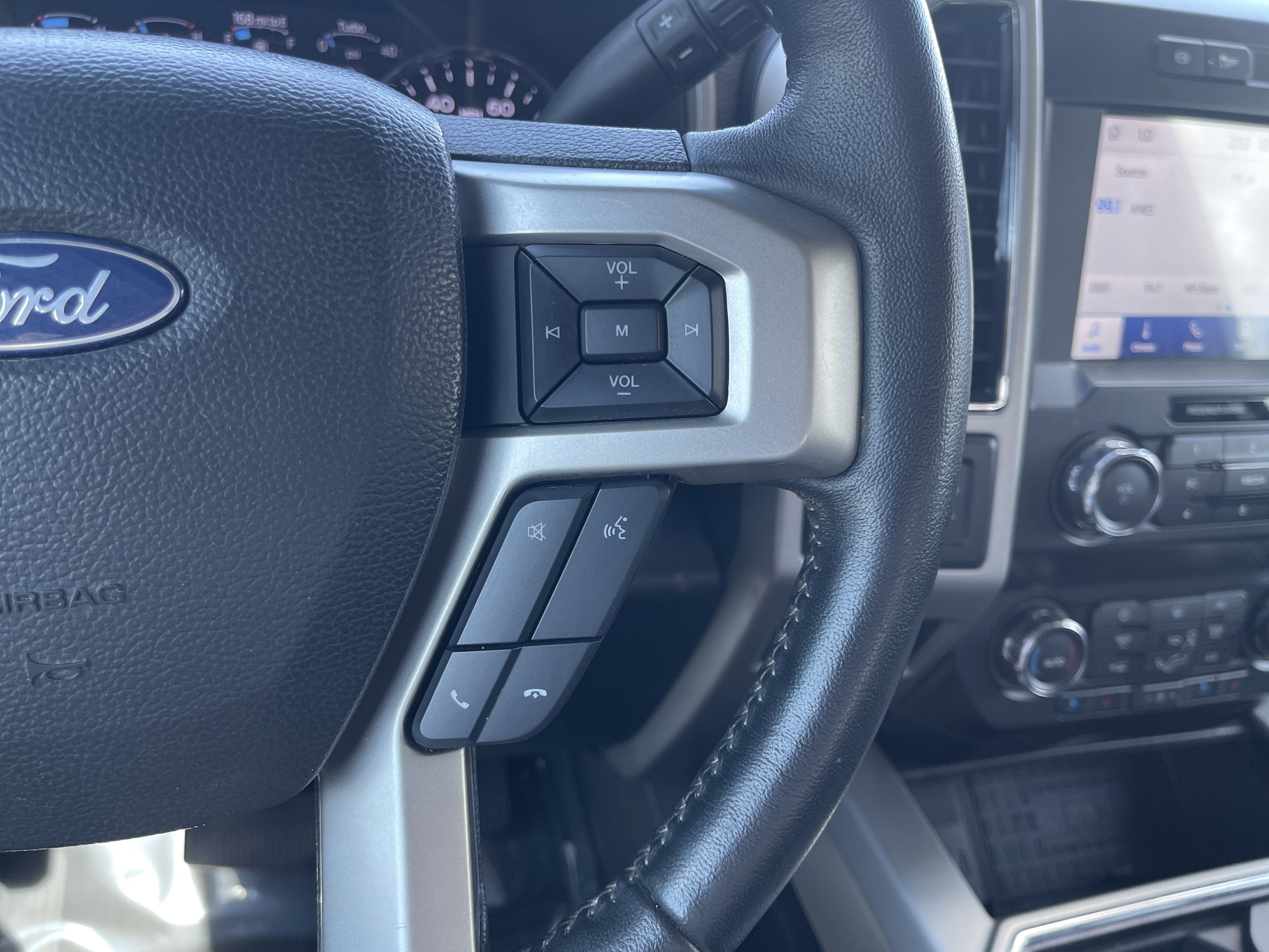 2021 Ford Super Duty F-350 DRW LARIAT