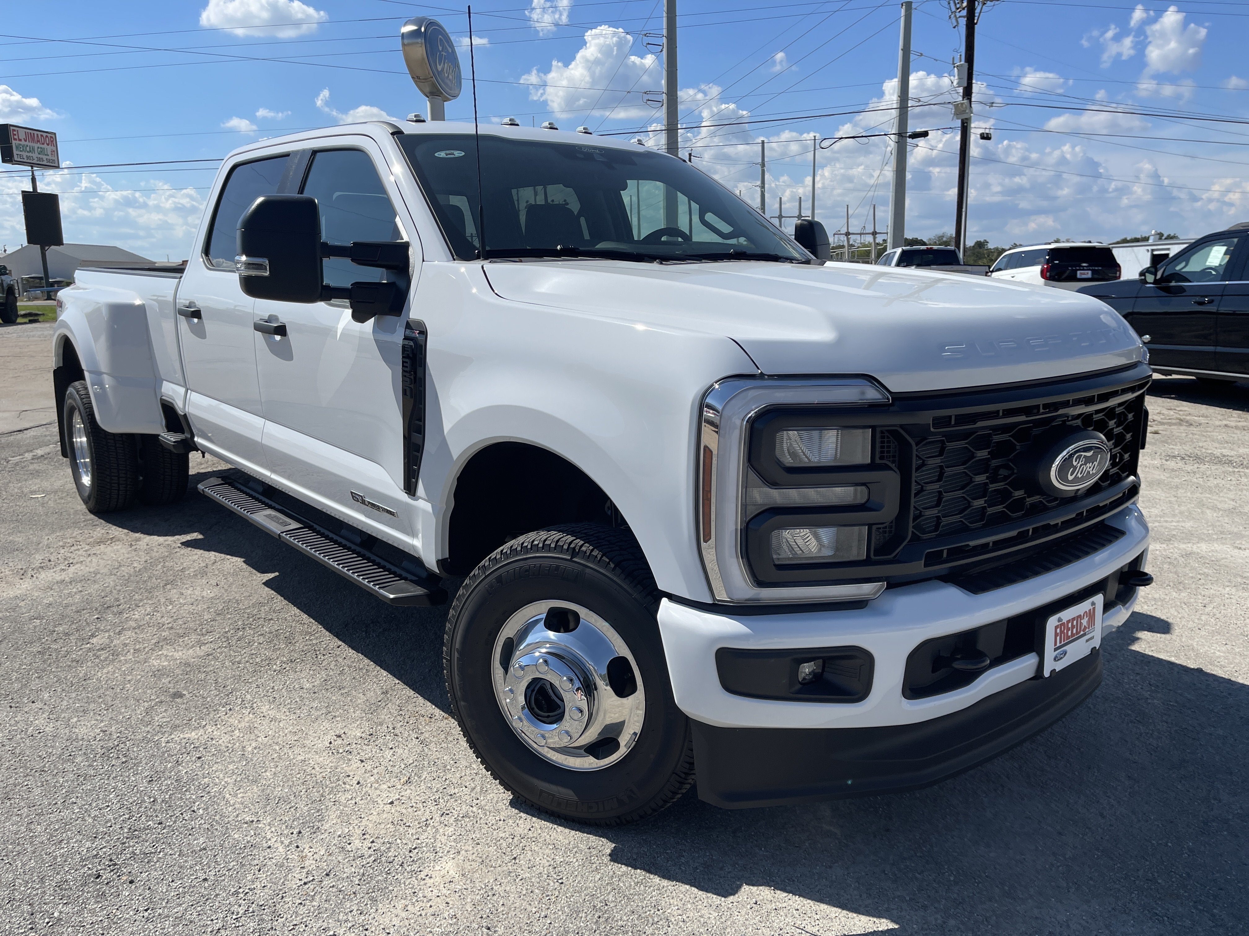 2026 Ford Super Duty F-350 DRW XL