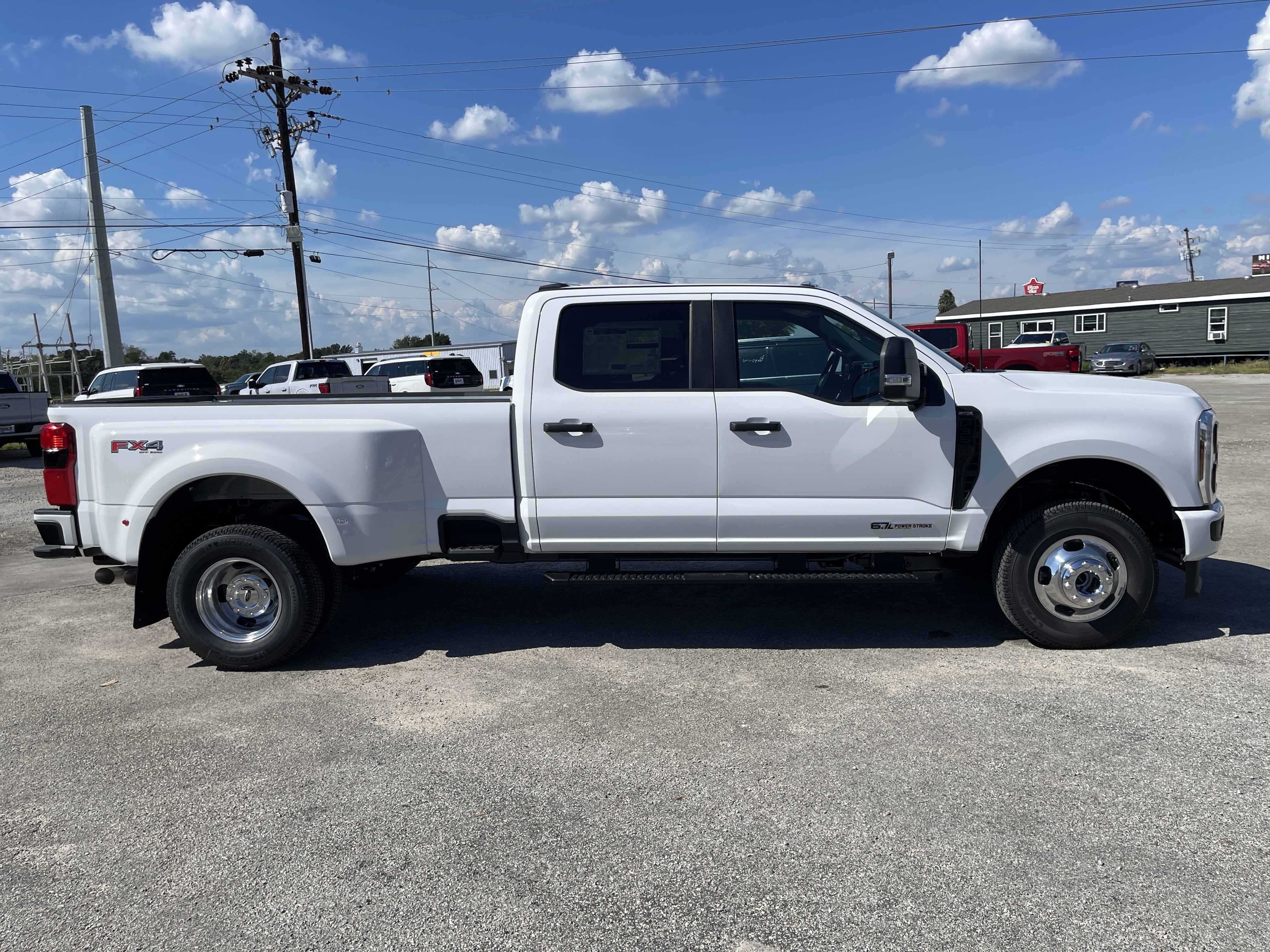 2026 Ford Super Duty F-350 DRW XL