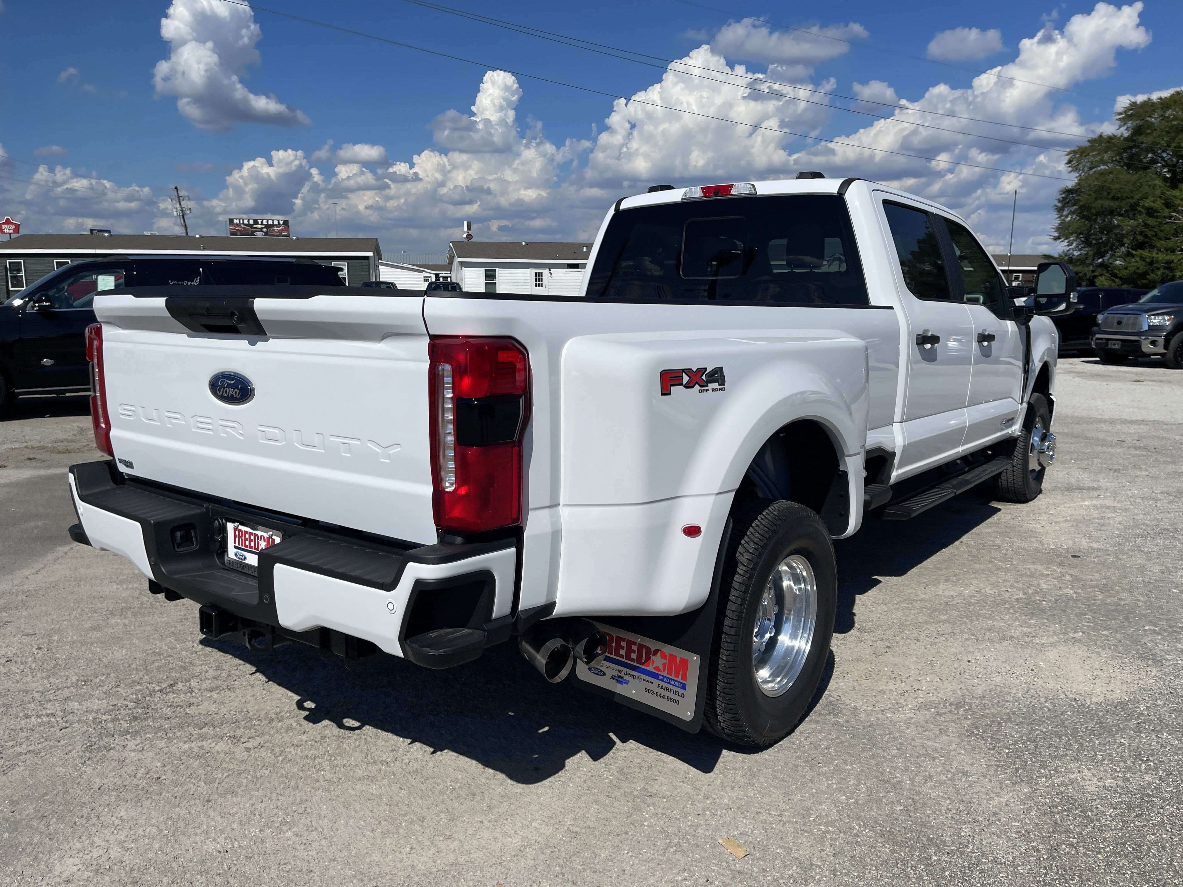 2026 Ford Super Duty F-350 DRW XL