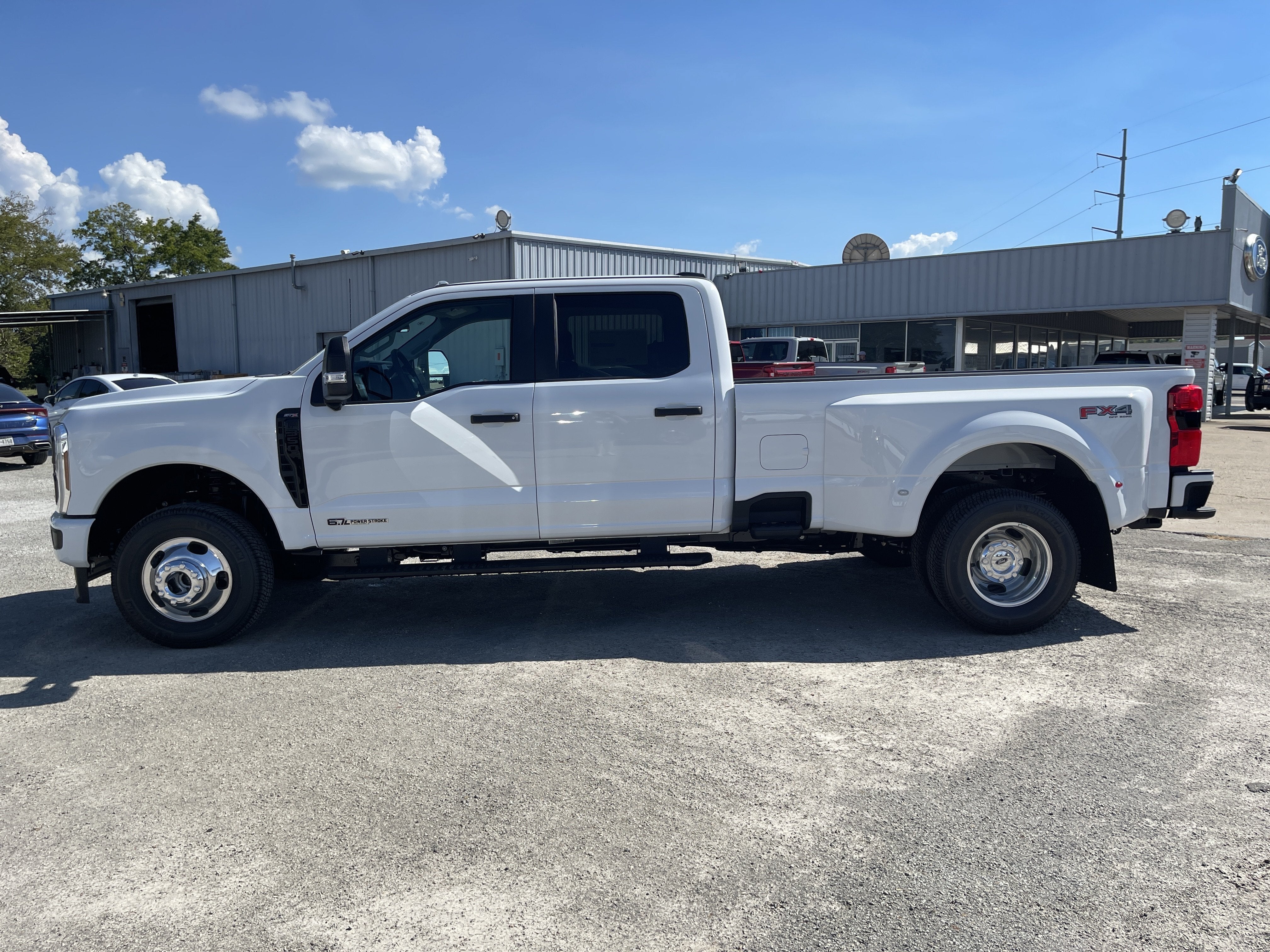 2026 Ford Super Duty F-350 DRW XL