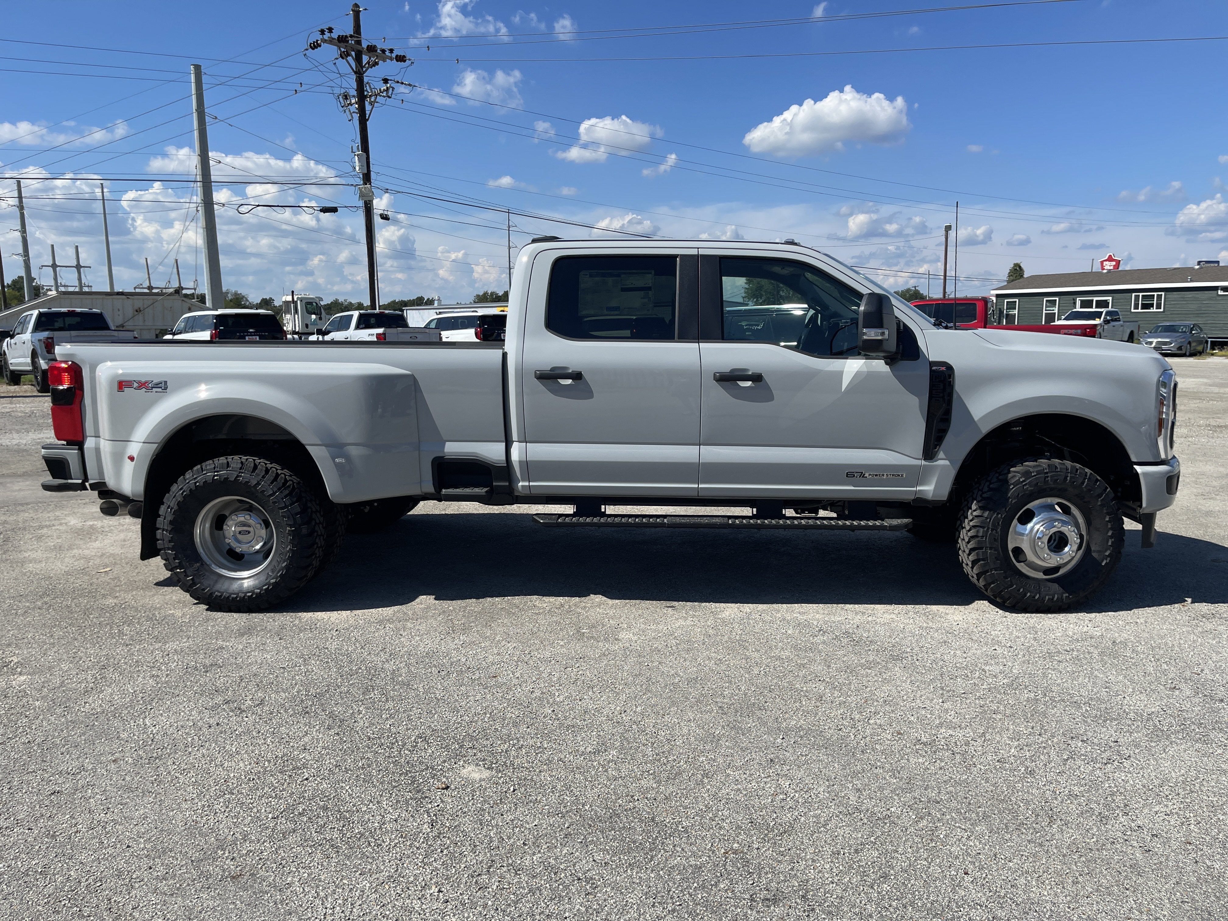 2026 Ford Super Duty F-350 DRW XLT