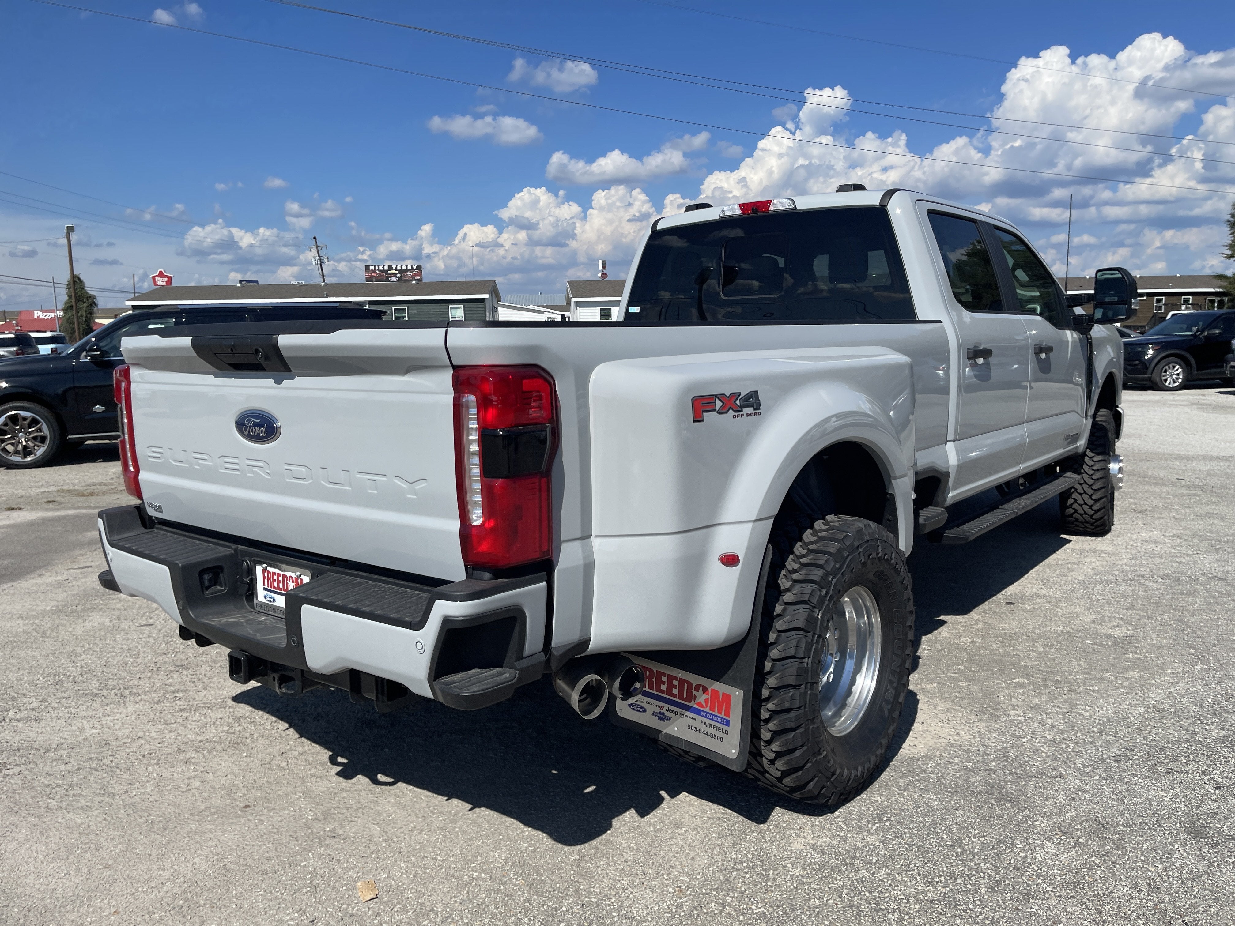 2026 Ford Super Duty F-350 DRW XLT