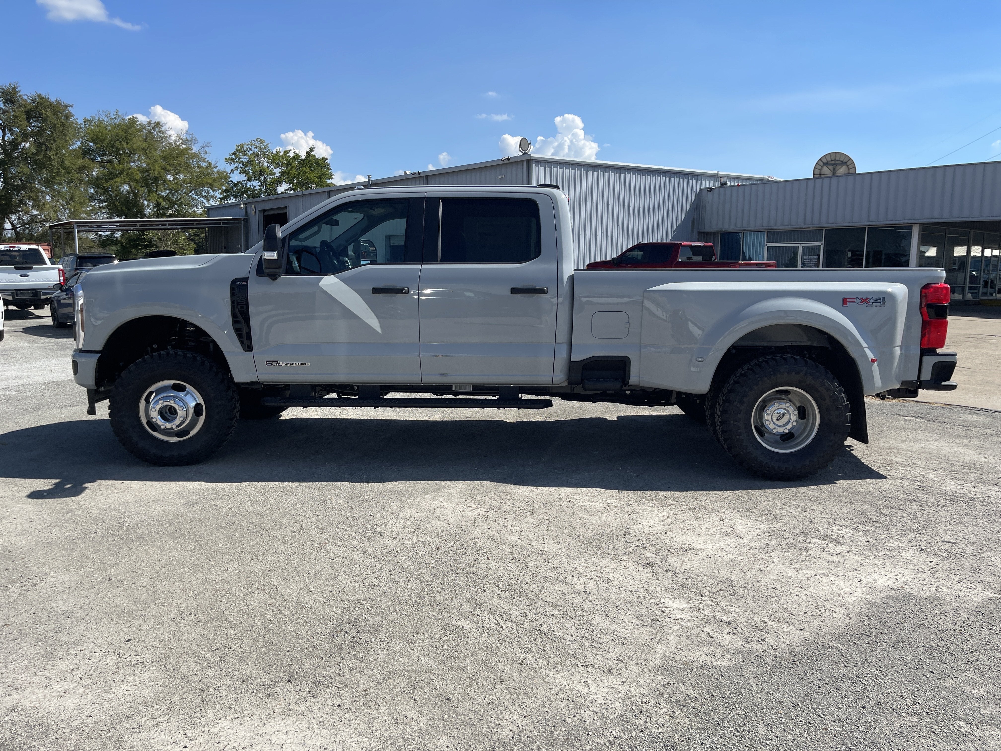 2026 Ford Super Duty F-350 DRW XLT