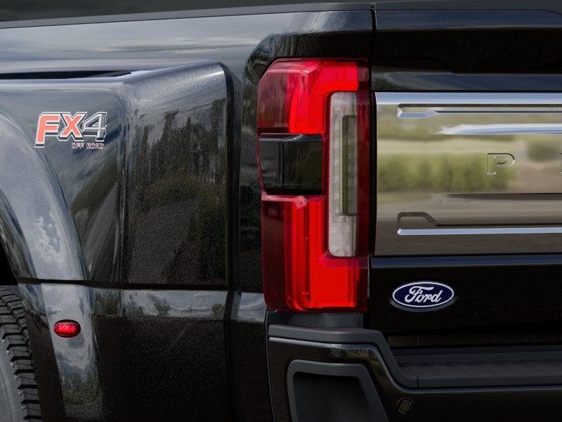 2027 Ford Super Duty F-450 DRW F-450® Platinum®