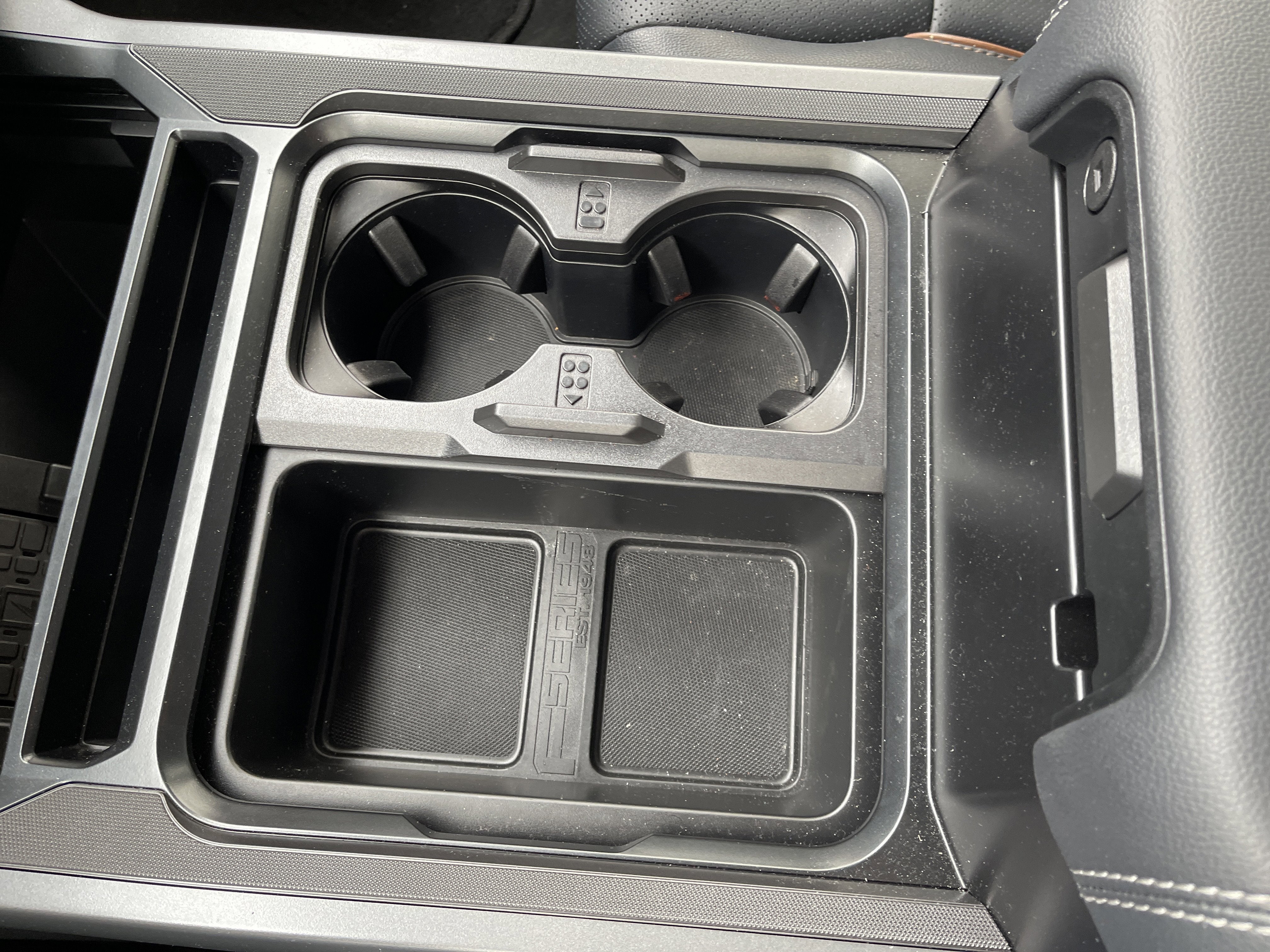 2026 Ford Super Duty F-450 DRW LARIAT