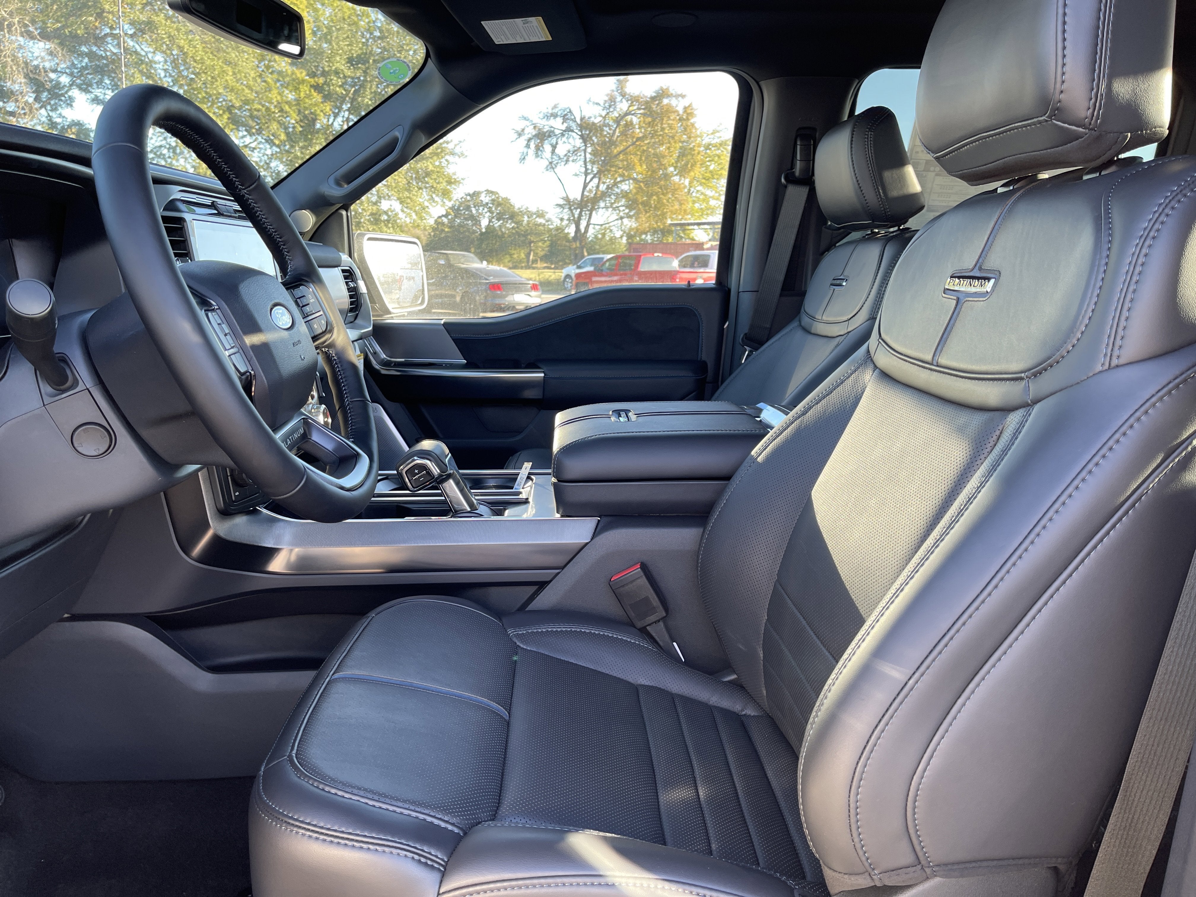 2025 Ford F-150 Platinum