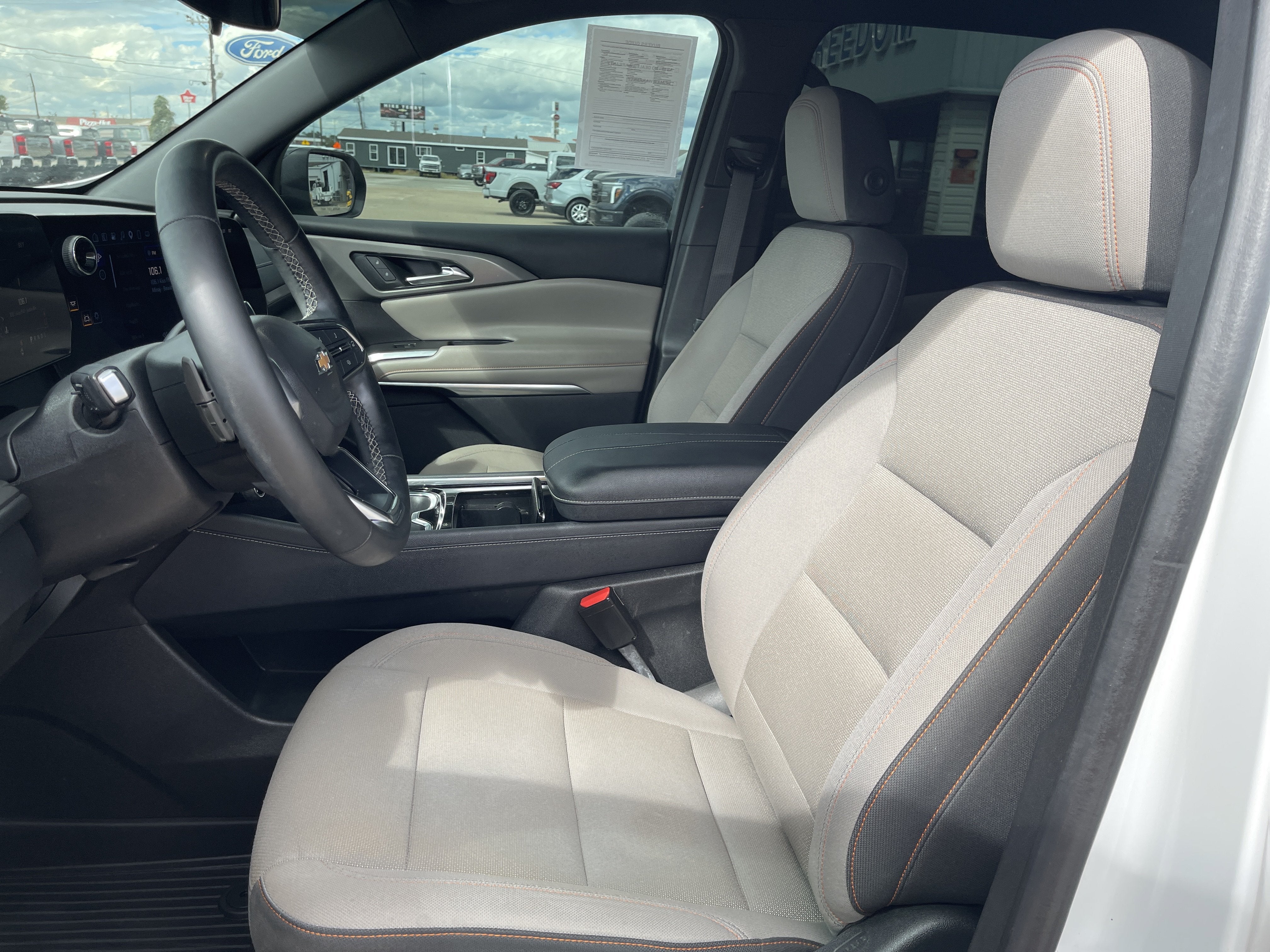 2024 Chevrolet Traverse FWD LT