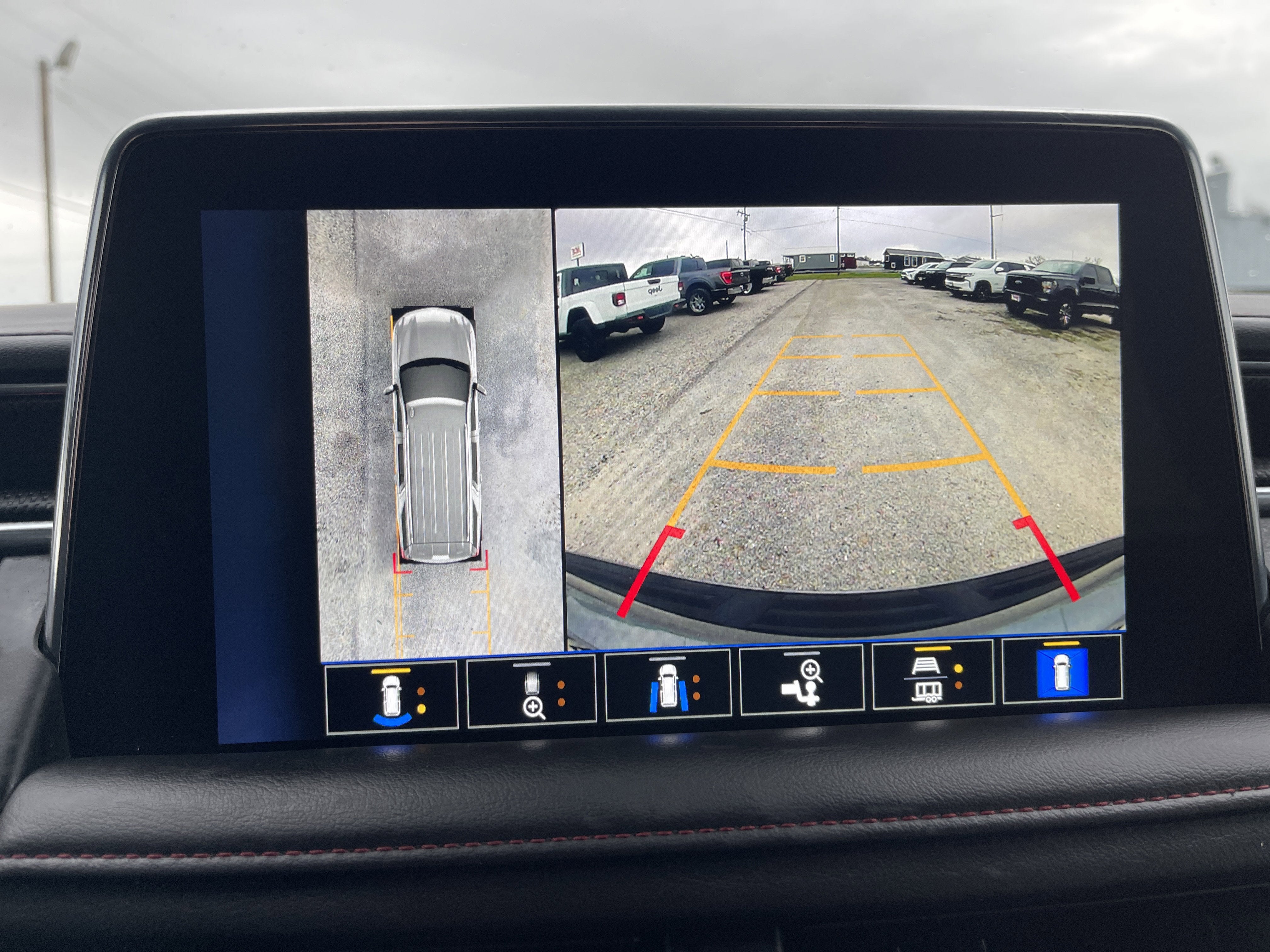 2022 Chevrolet Suburban RST