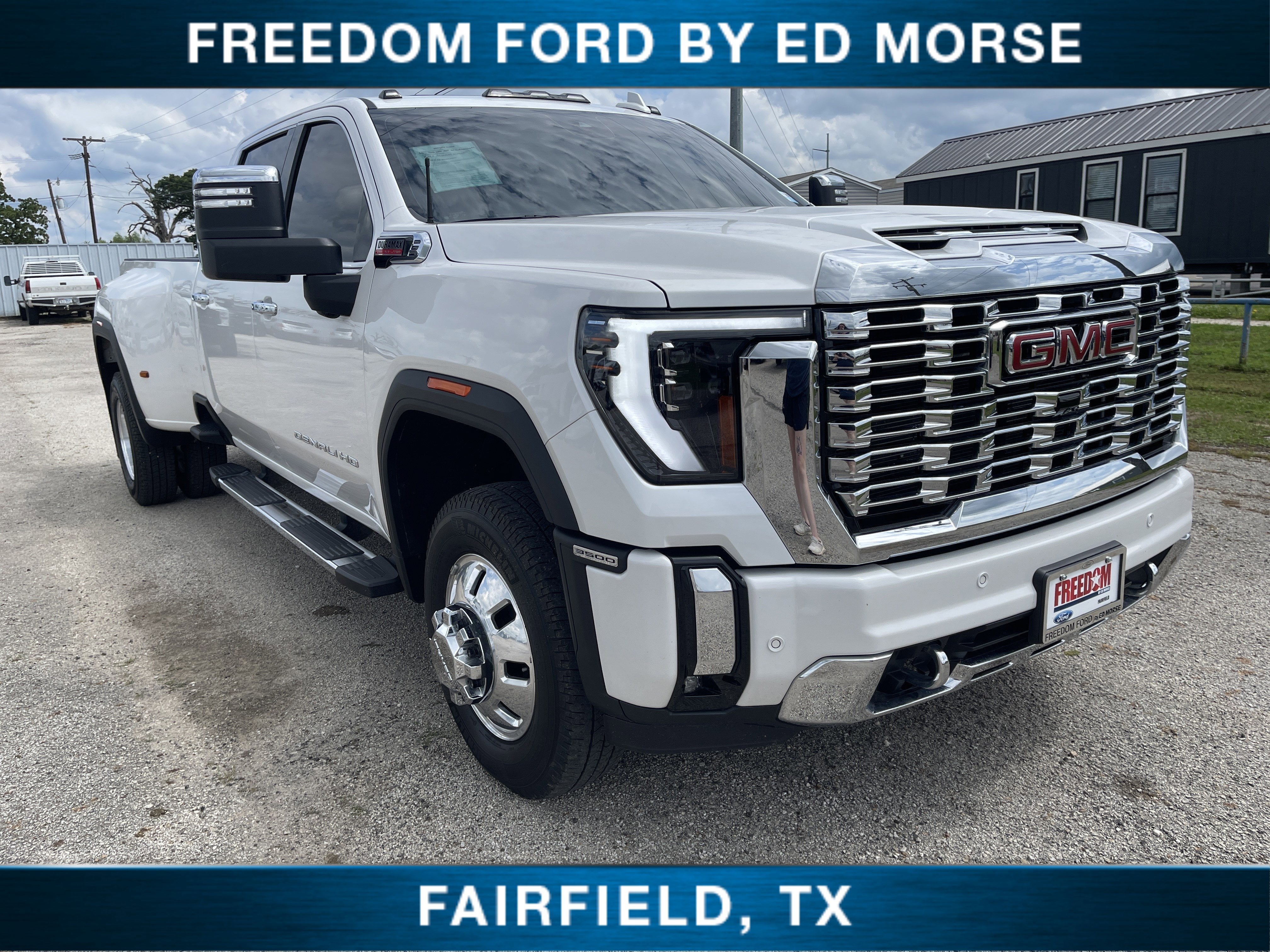 2025 GMC Sierra 3500HD Denali