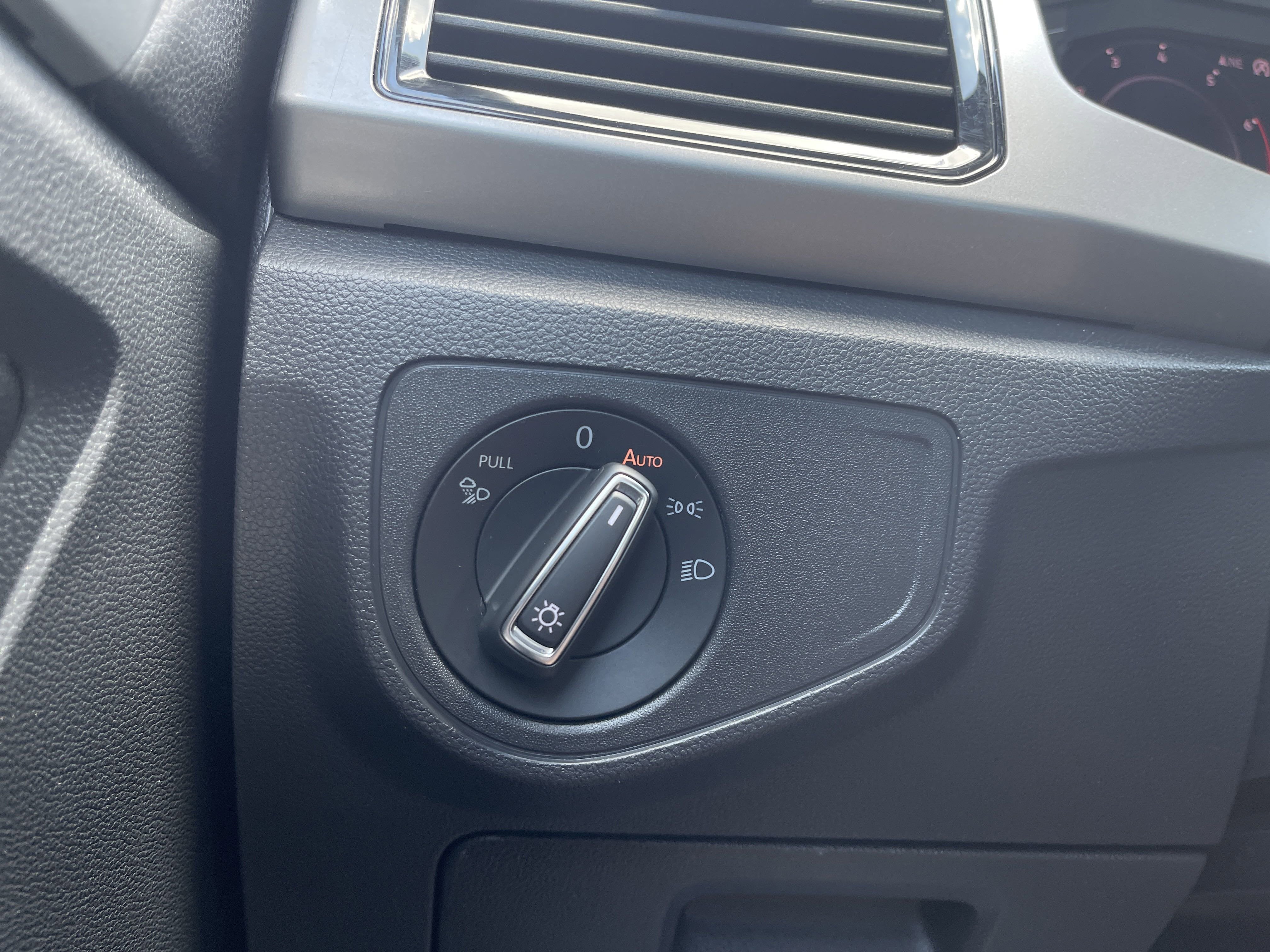 2020 Volkswagen Atlas Cross Sport 2.0T SEL